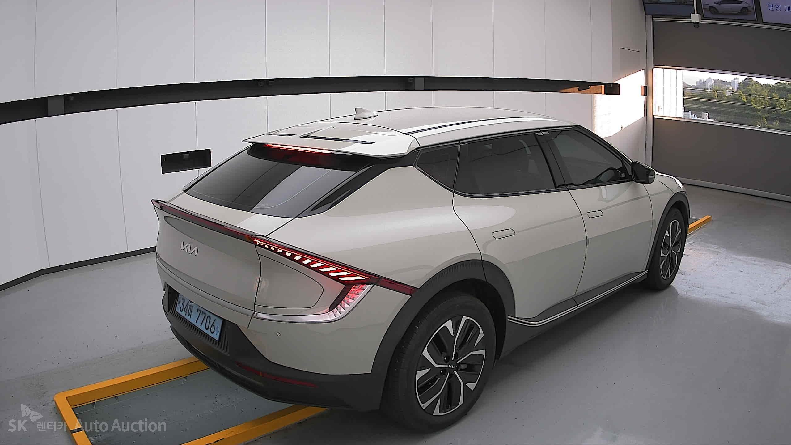 2023 - kia ev6