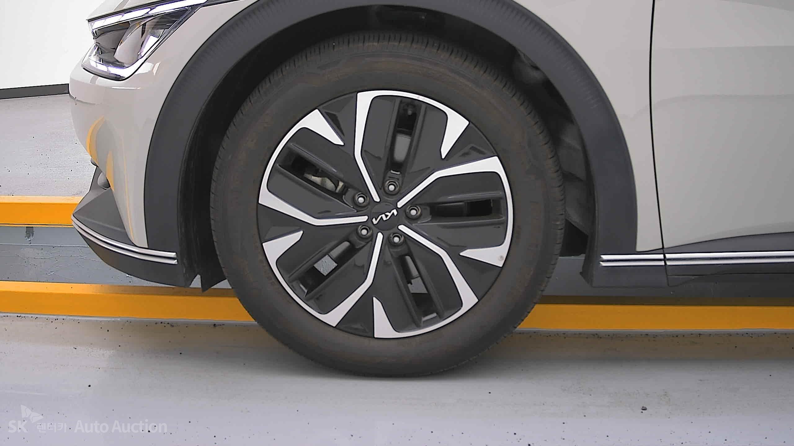 2023 - kia ev6