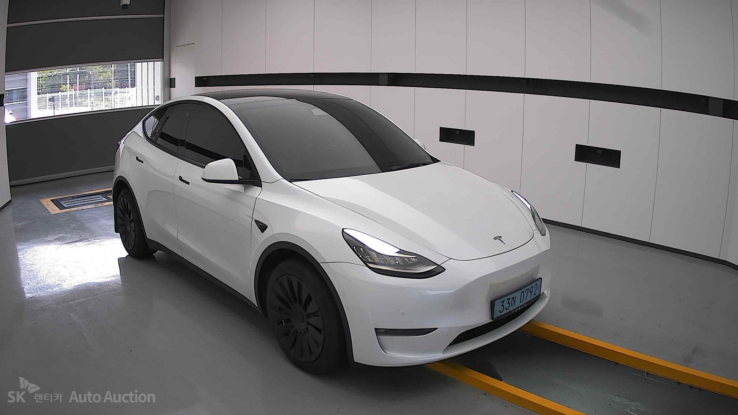 2022 - tesla model y