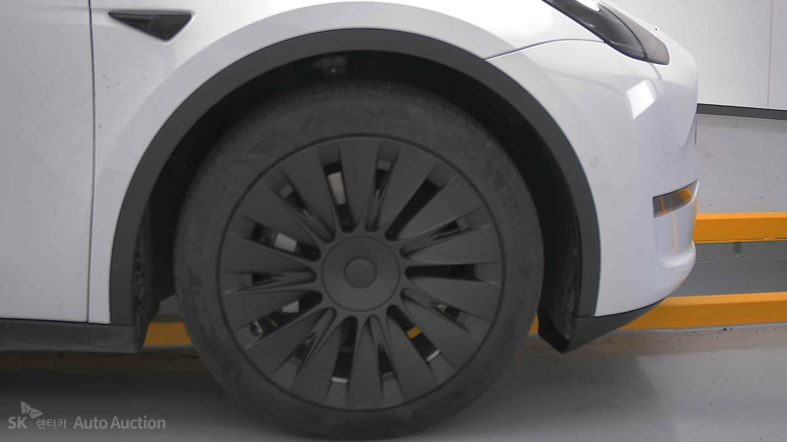 2022 - tesla model y