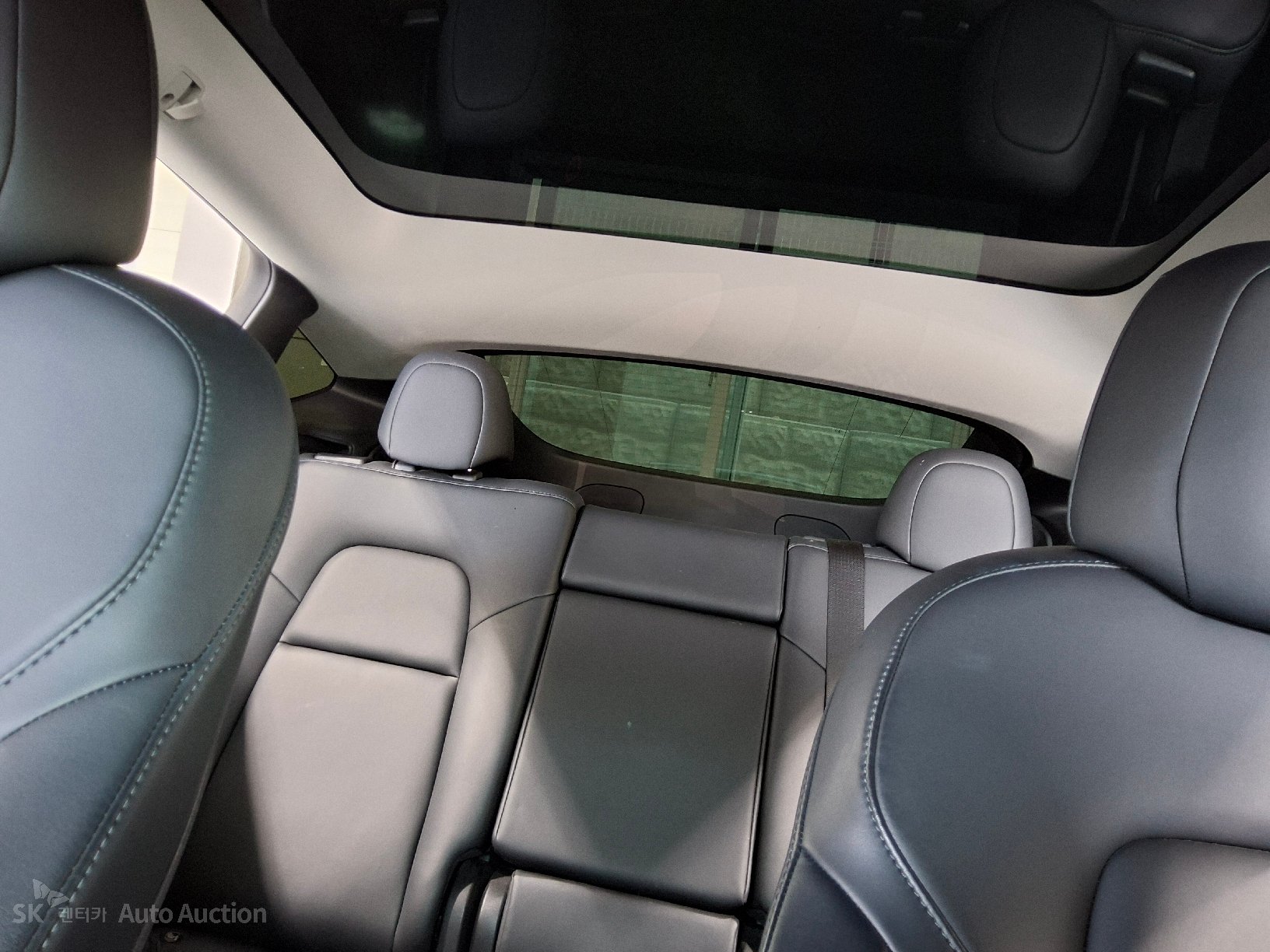 2022 - tesla model y