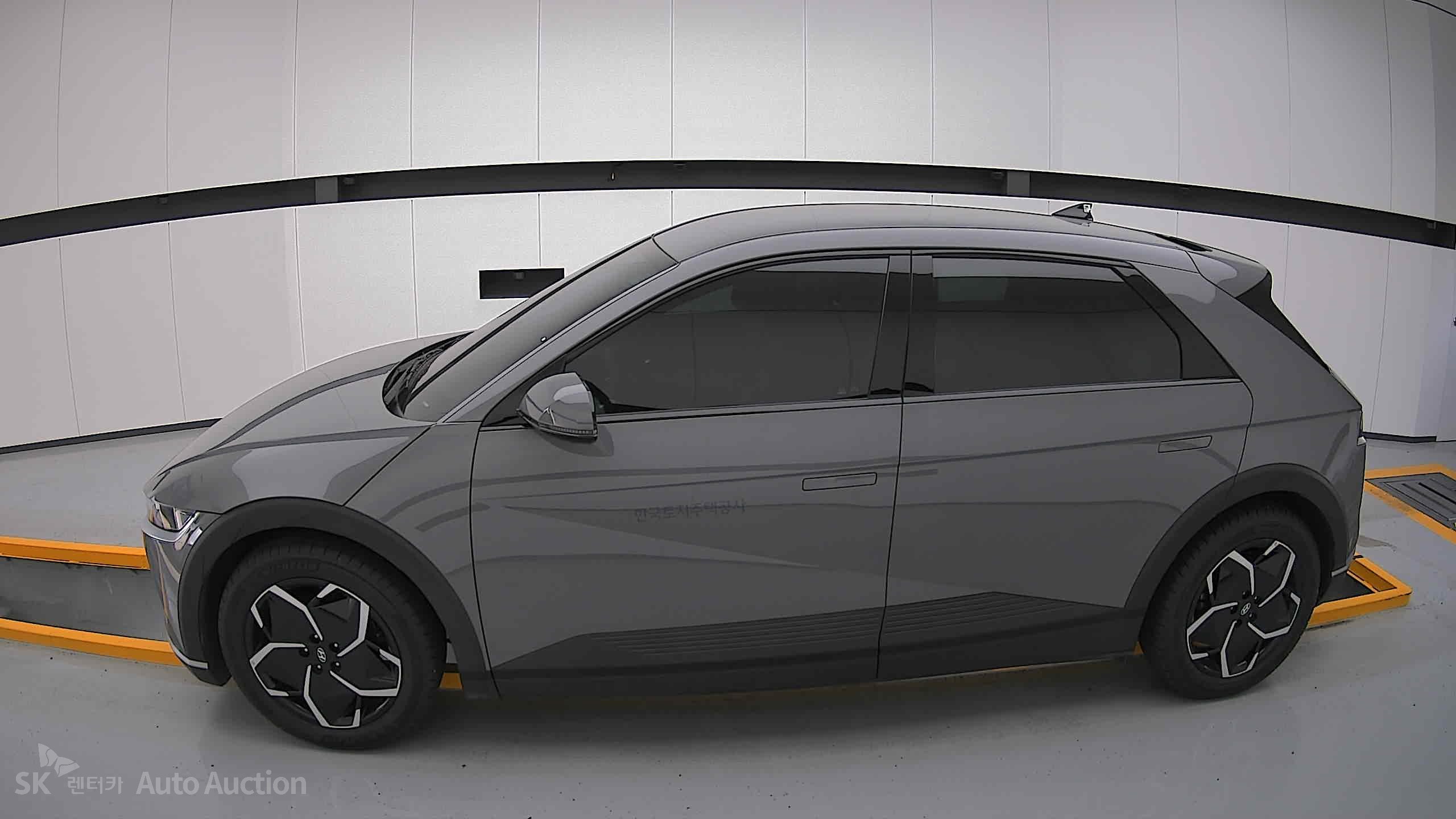 2022 - hyundai ioniq
