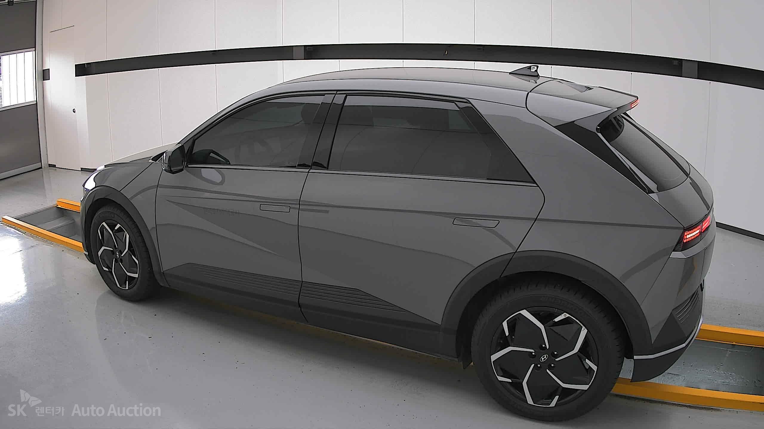2022 - hyundai ioniq