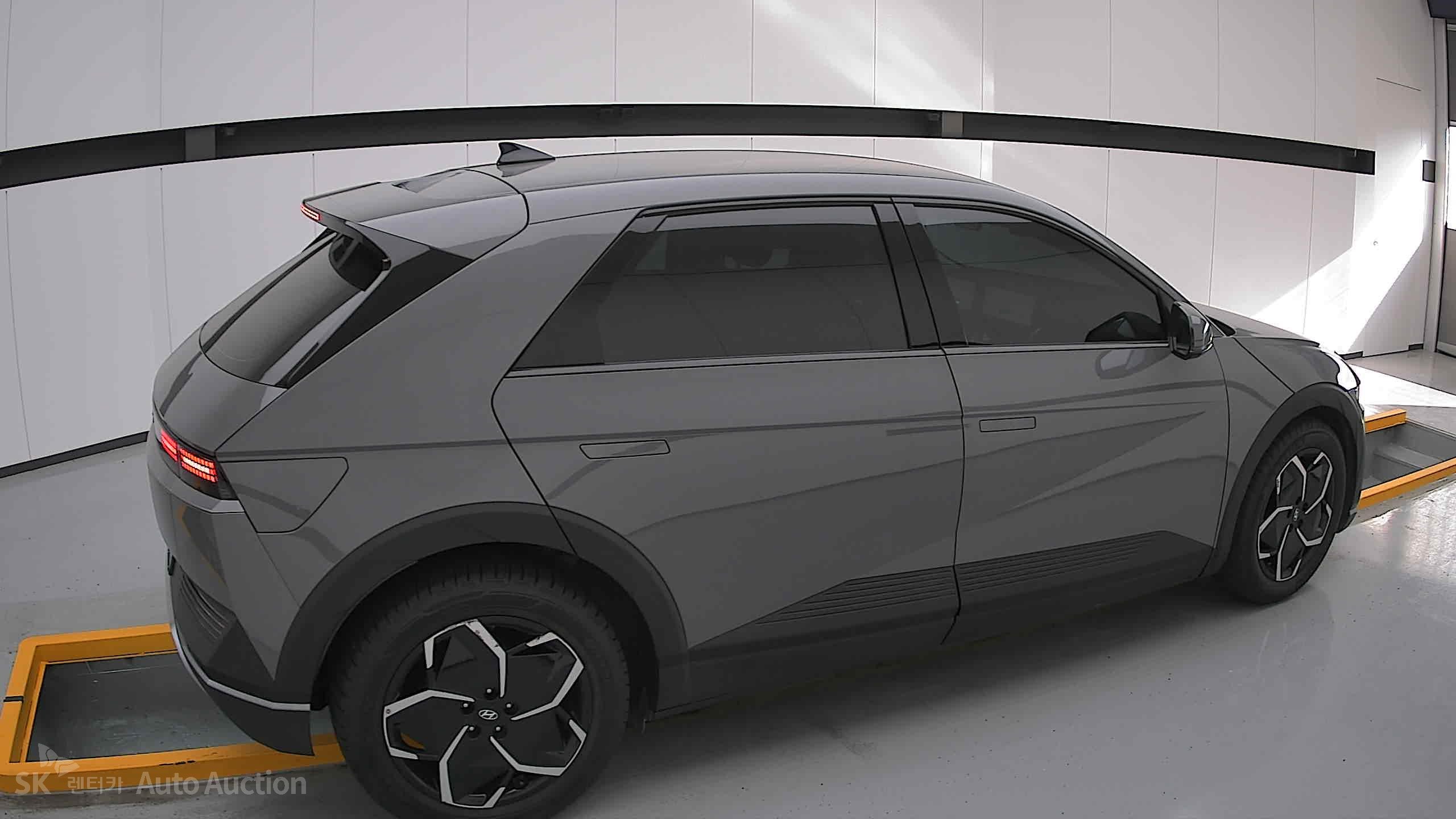 2022 - hyundai ioniq