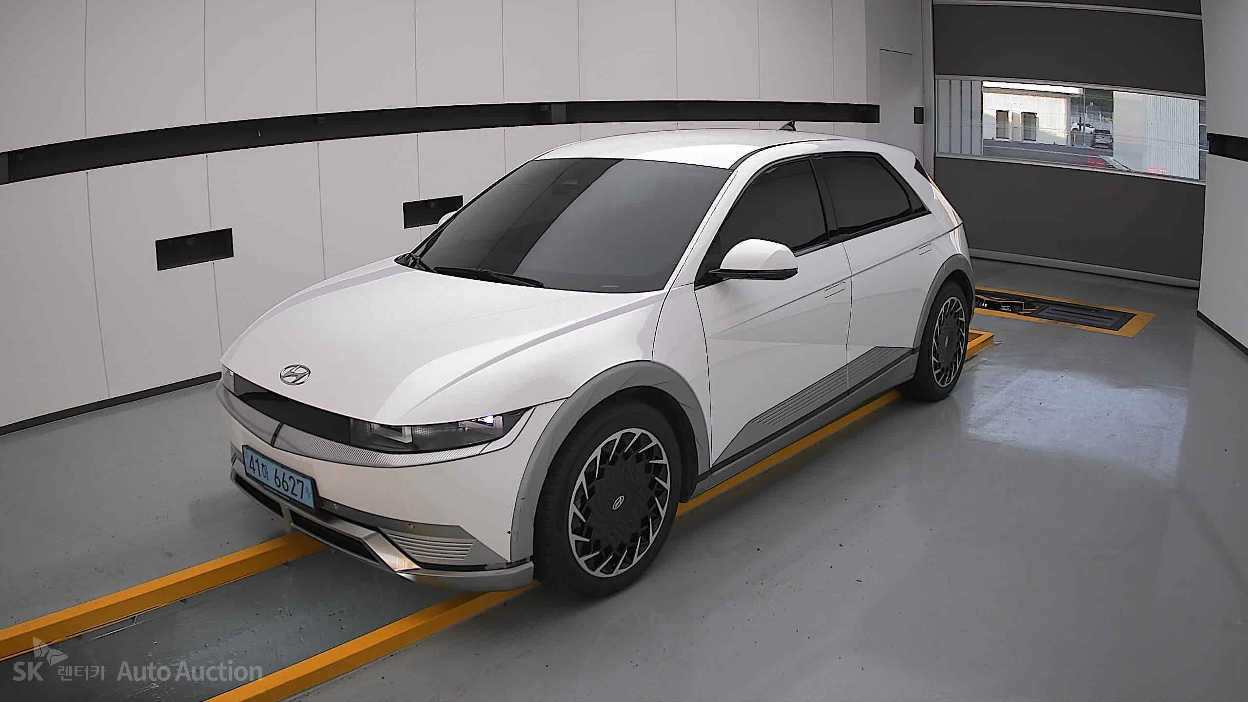 2023 - hyundai ioniq