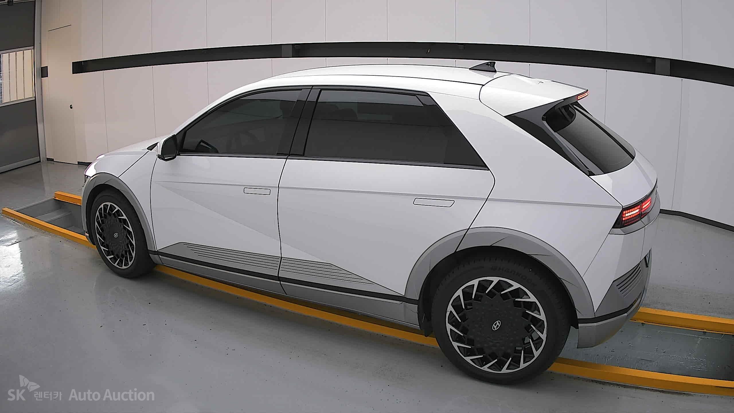 2023 - hyundai ioniq