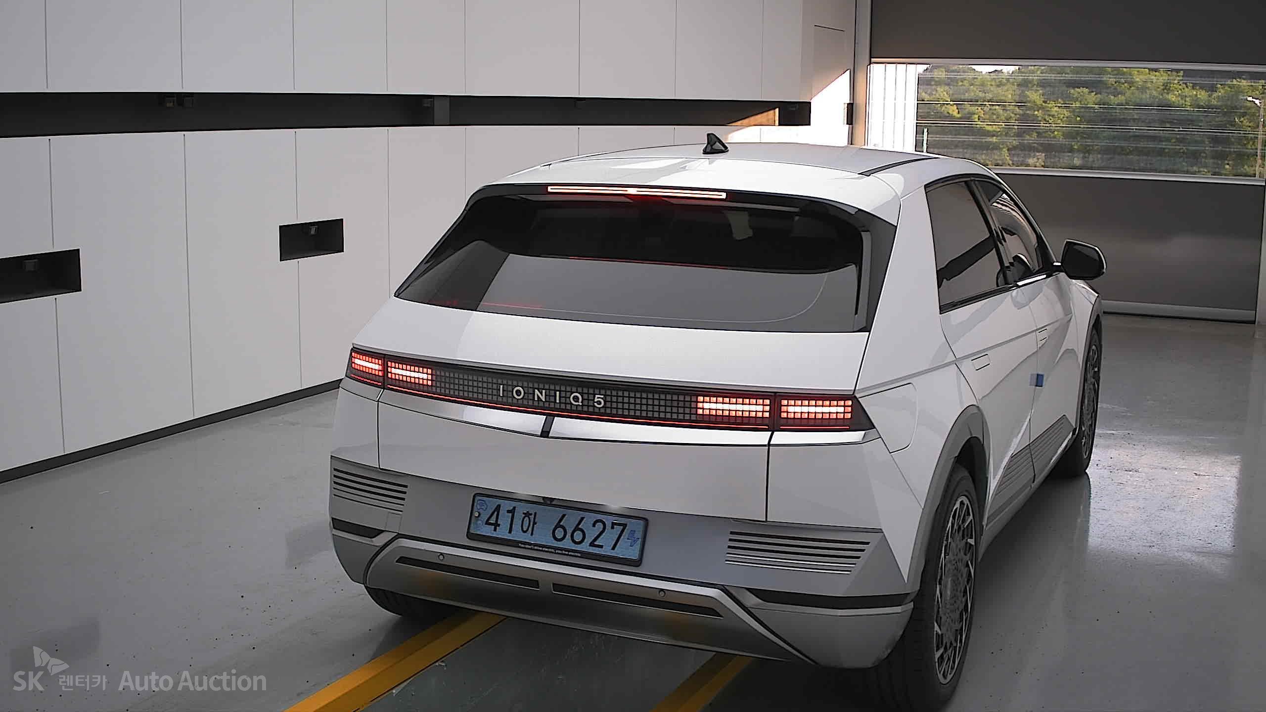 2023 - hyundai ioniq