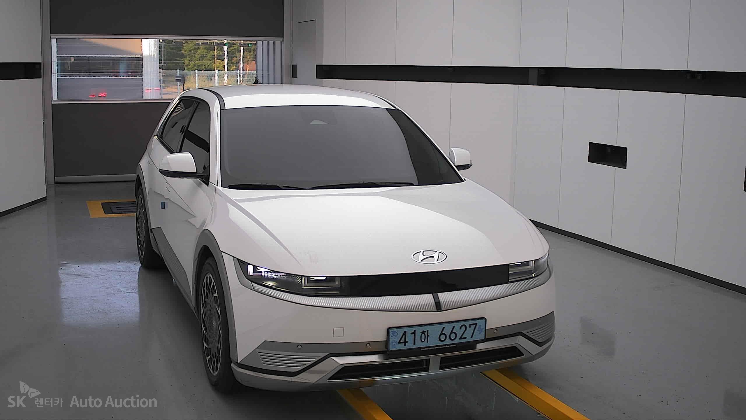 2023 - hyundai ioniq