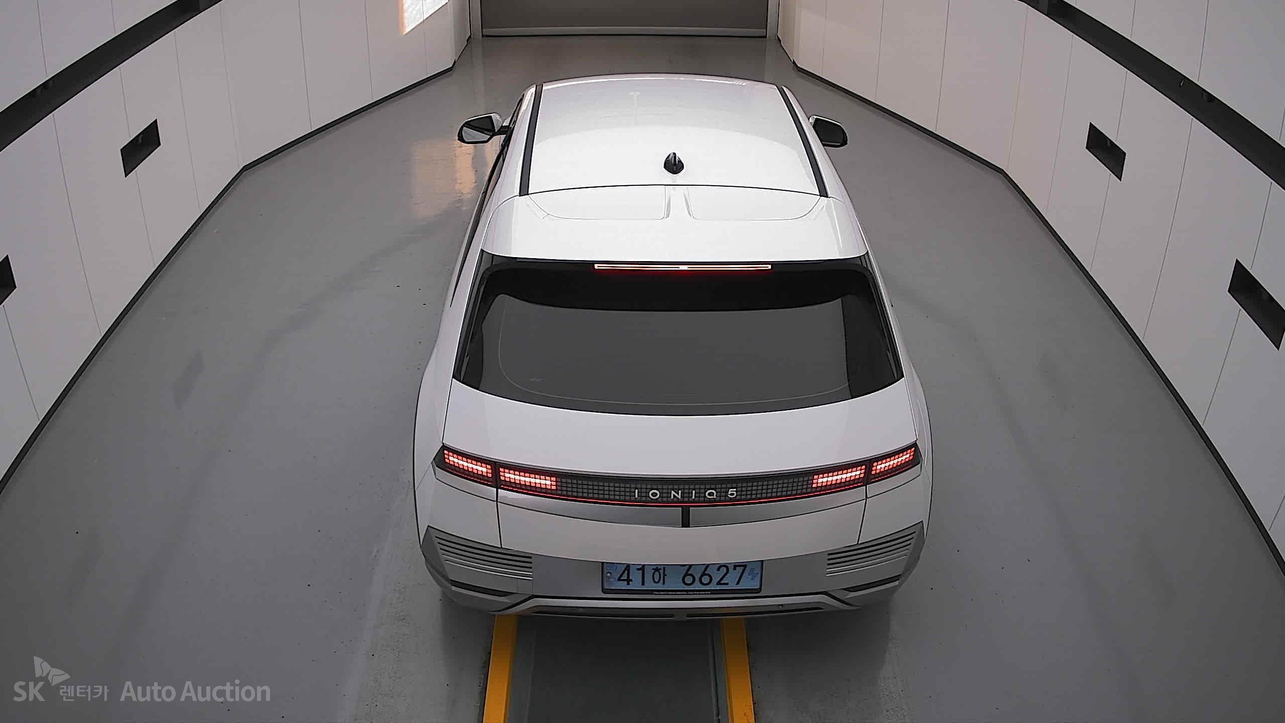 2023 - hyundai ioniq