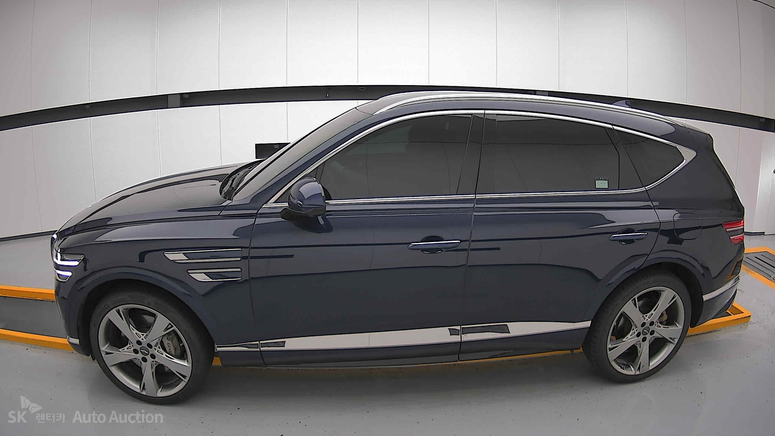 2022 - genesis gv80