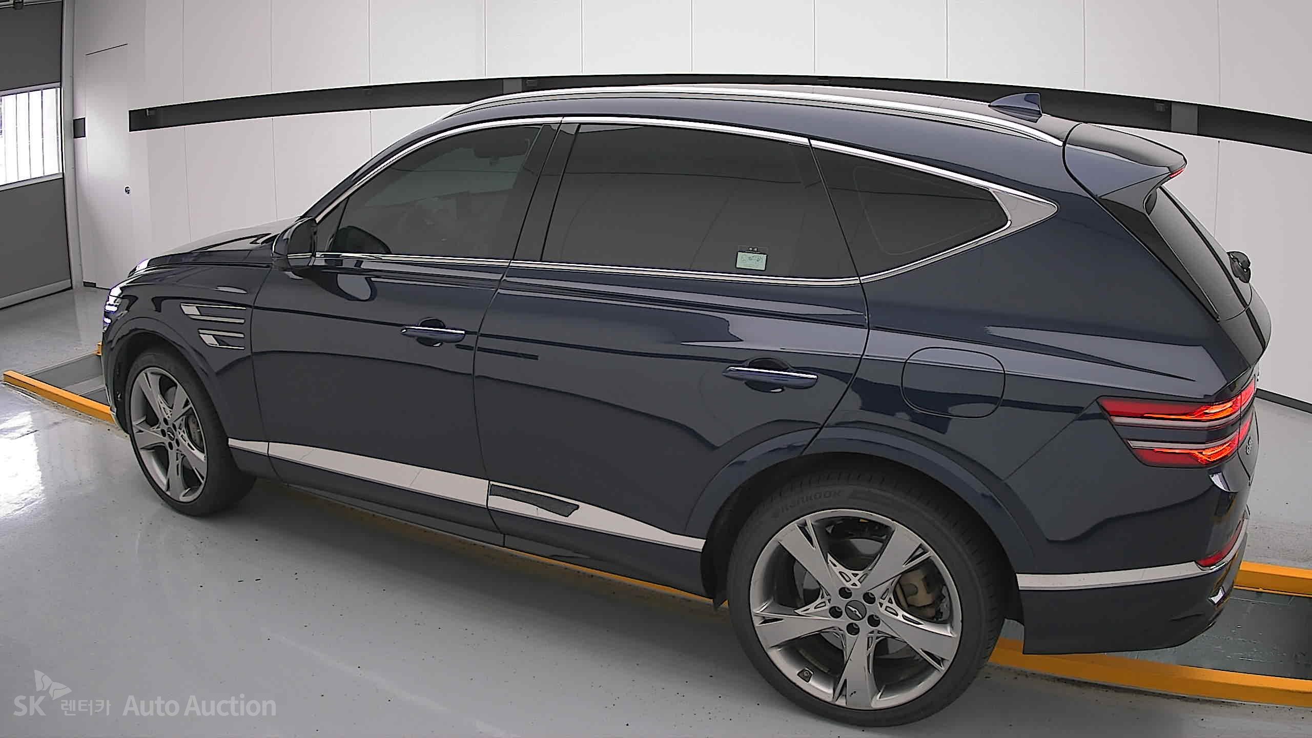 2022 - genesis gv80