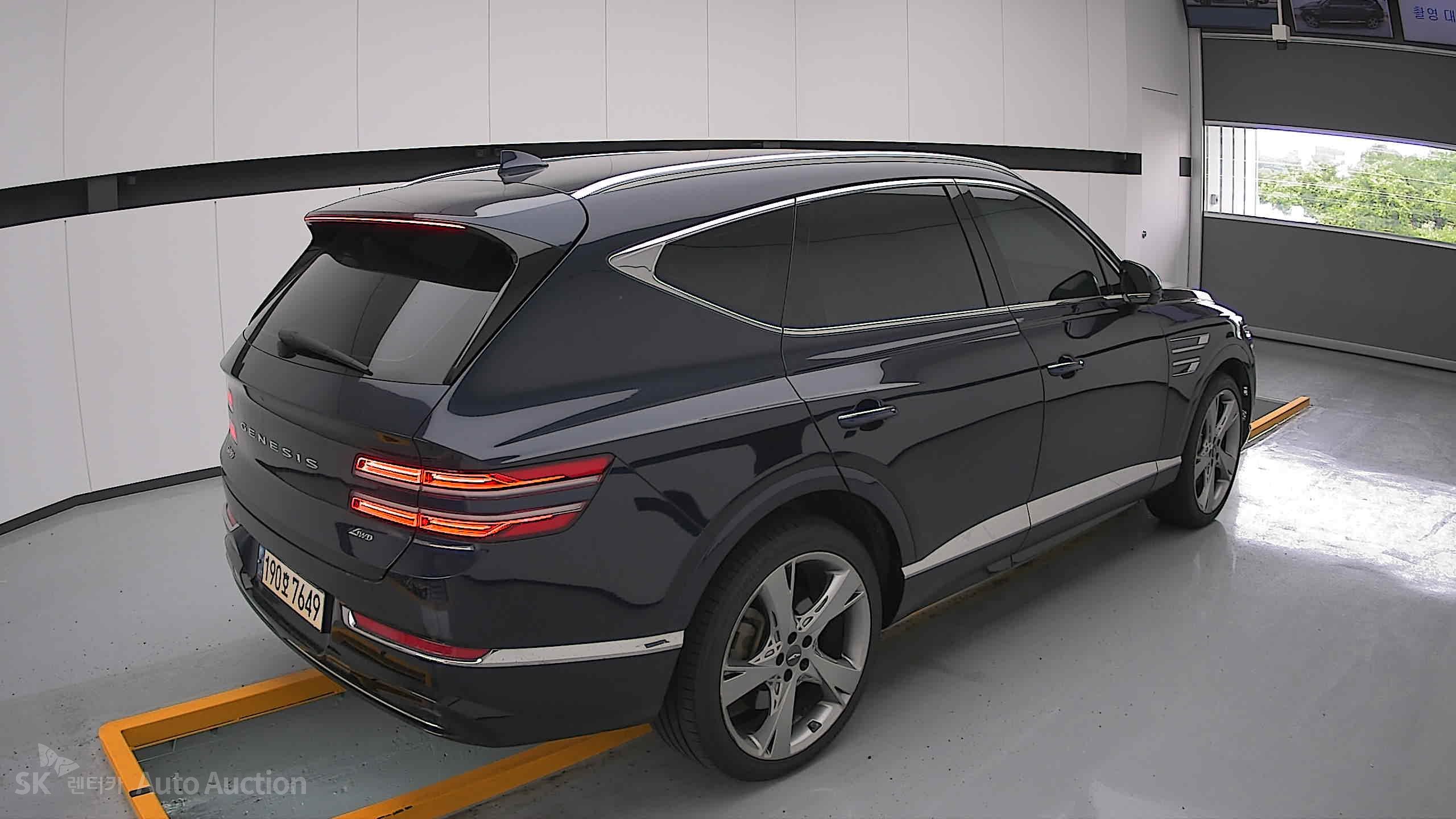 2022 - genesis gv80