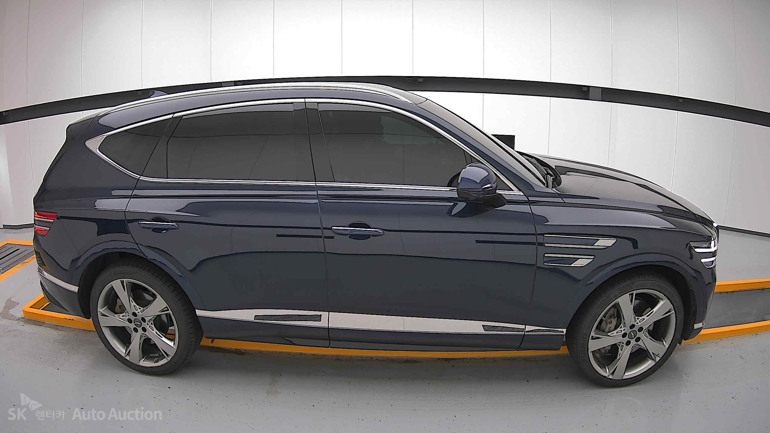 2022 - genesis gv80