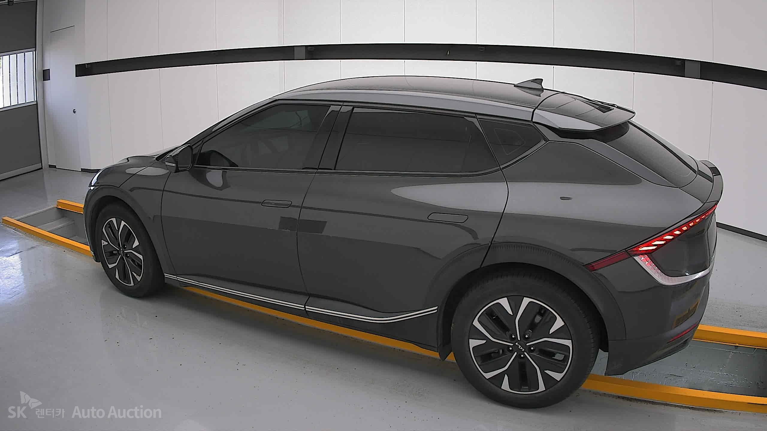 2022 - kia ev6