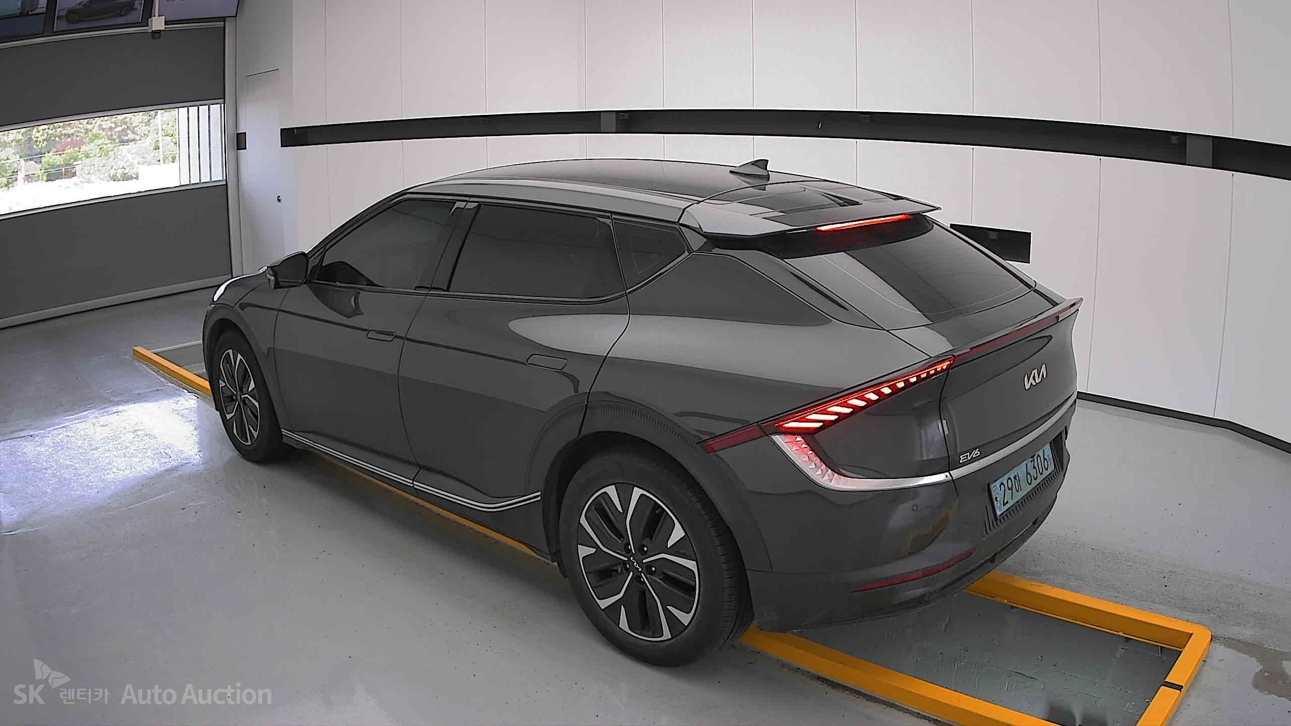 2022 - kia ev6