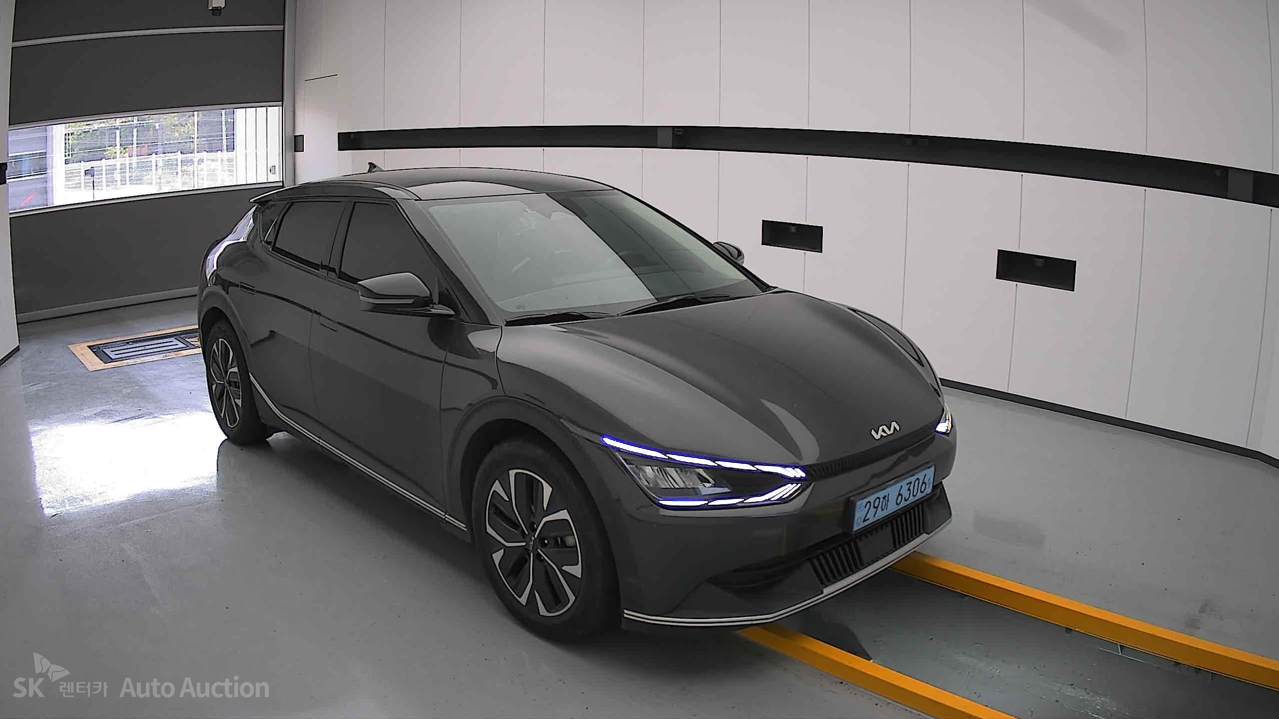 2022 - kia ev6