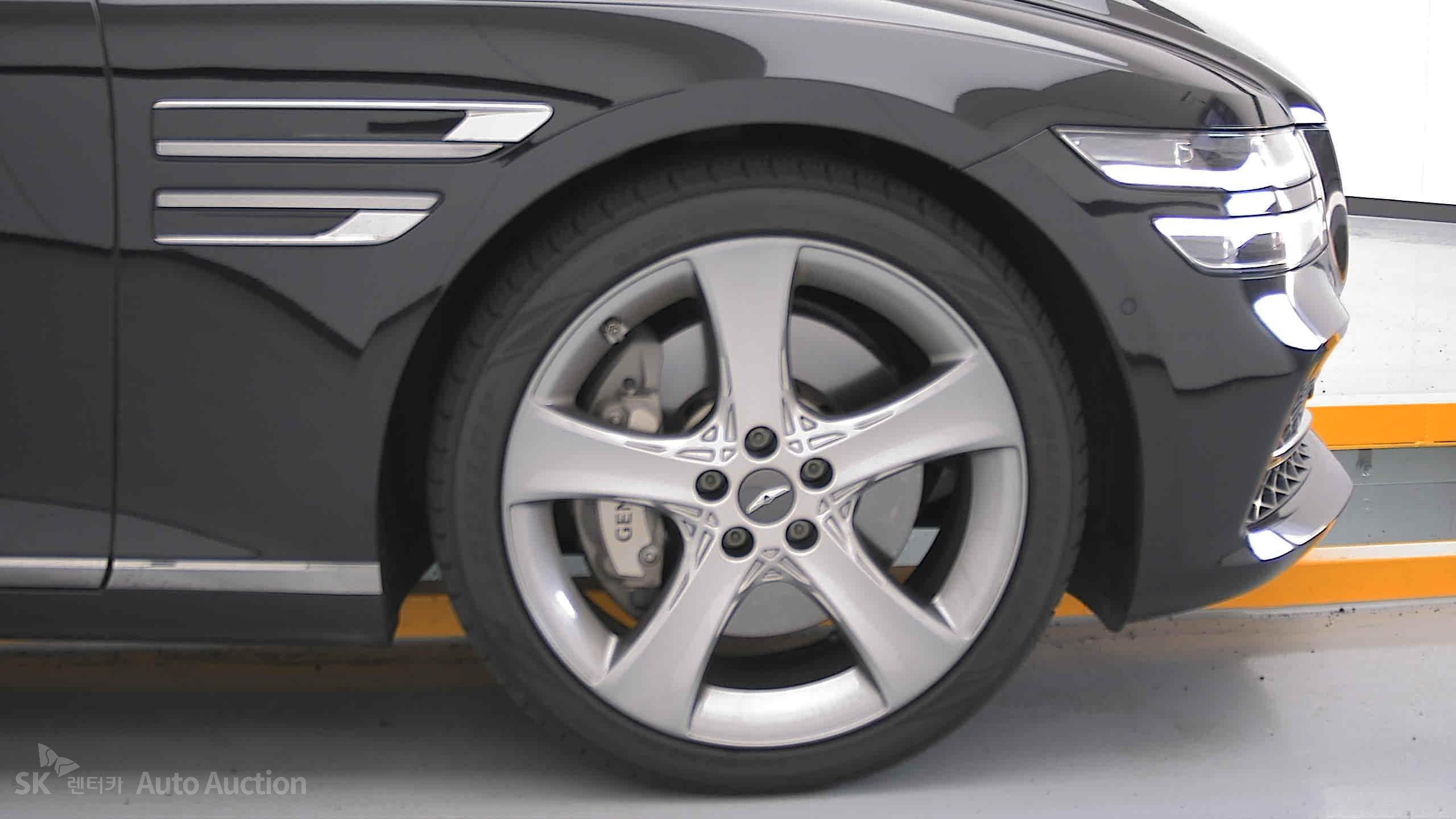 2022 - genesis g80