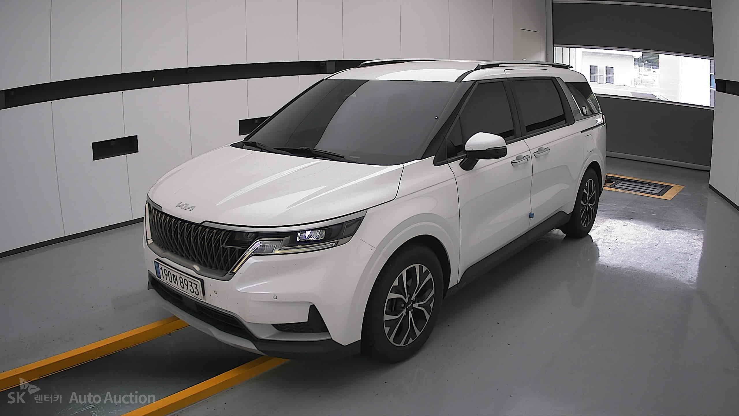 2022 - kia carnival
