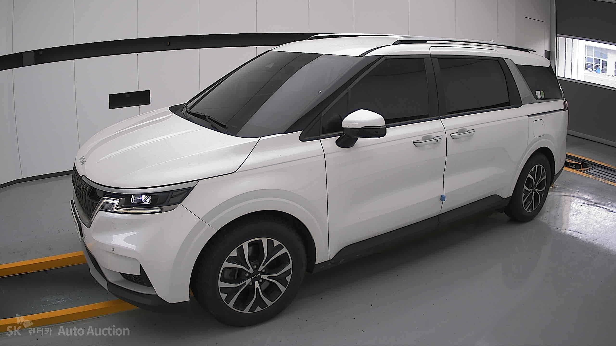 2022 - kia carnival