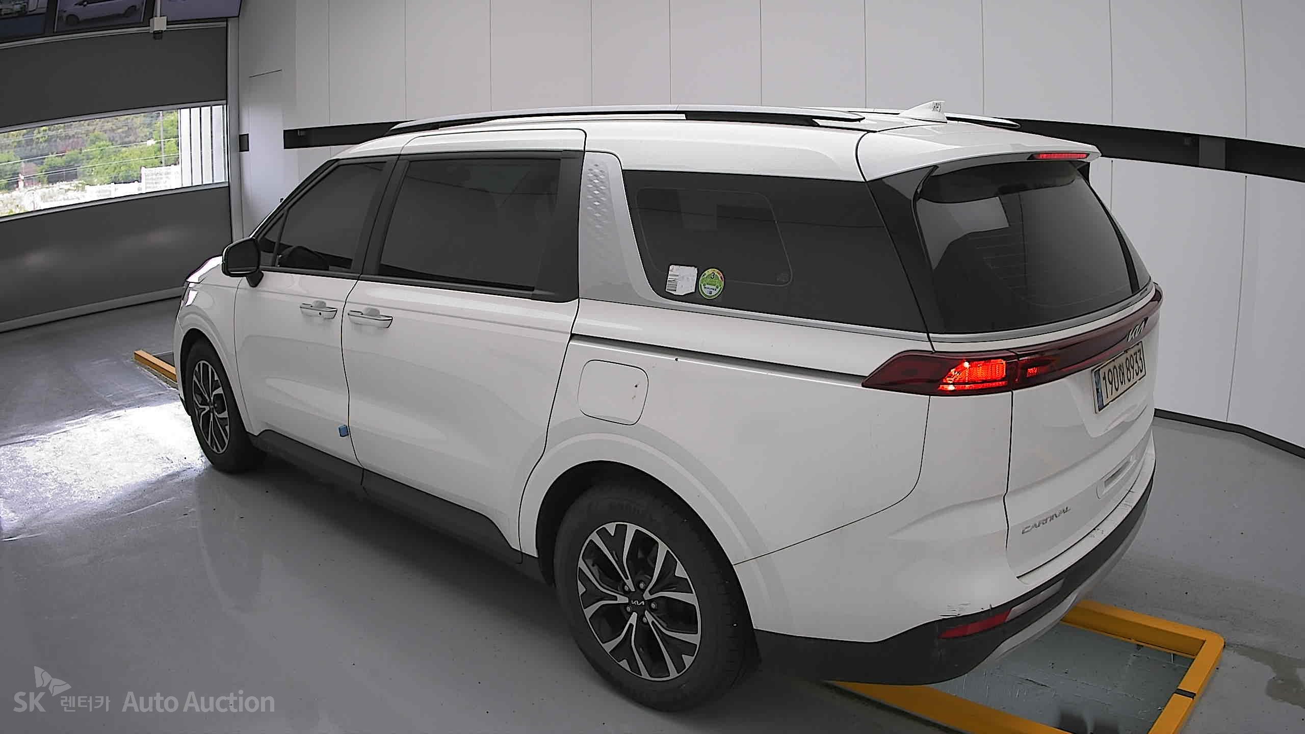 2022 - kia carnival