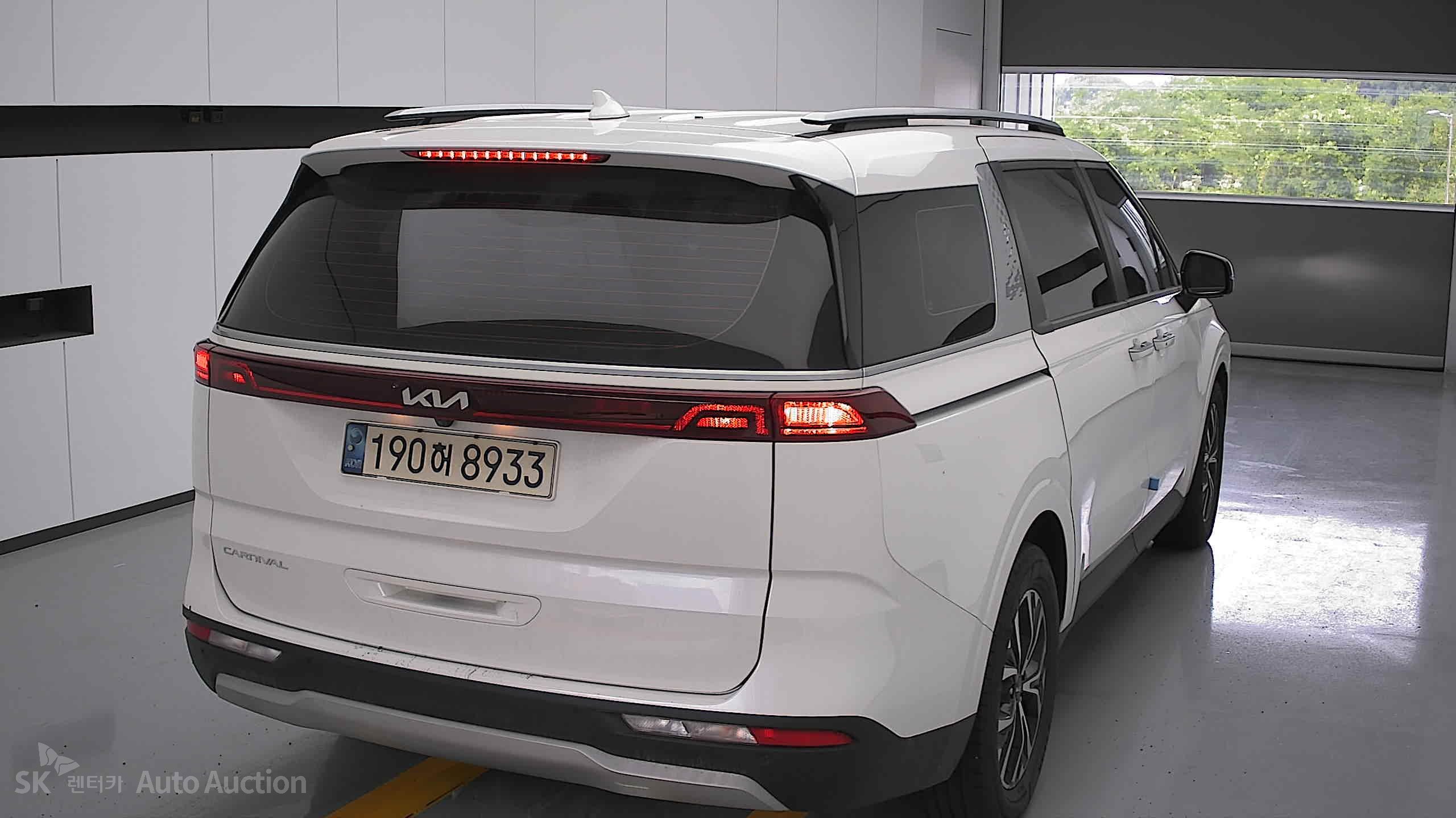 2022 - kia carnival