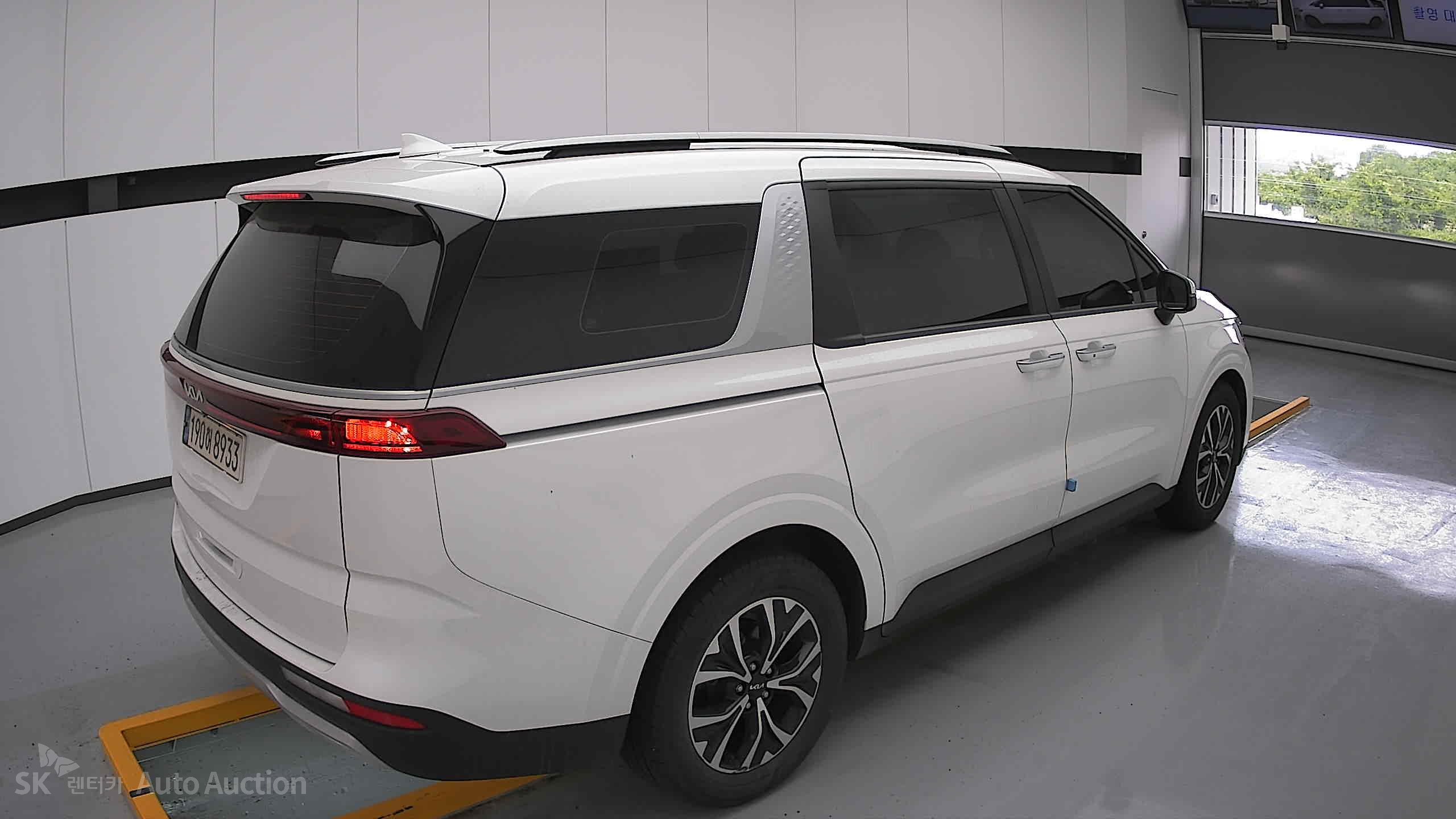 2022 - kia carnival