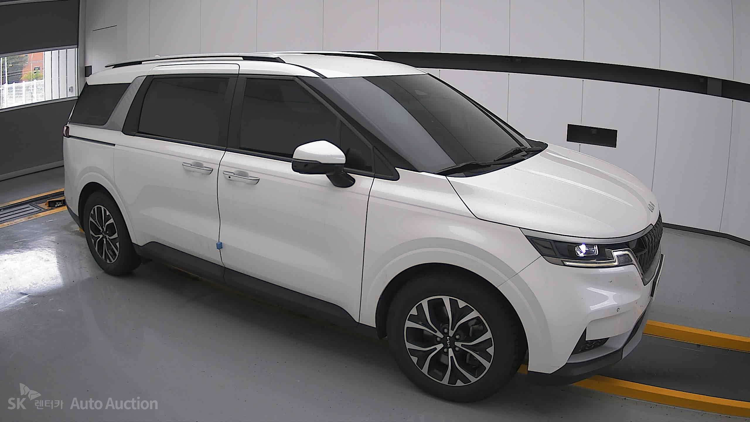 2022 - kia carnival