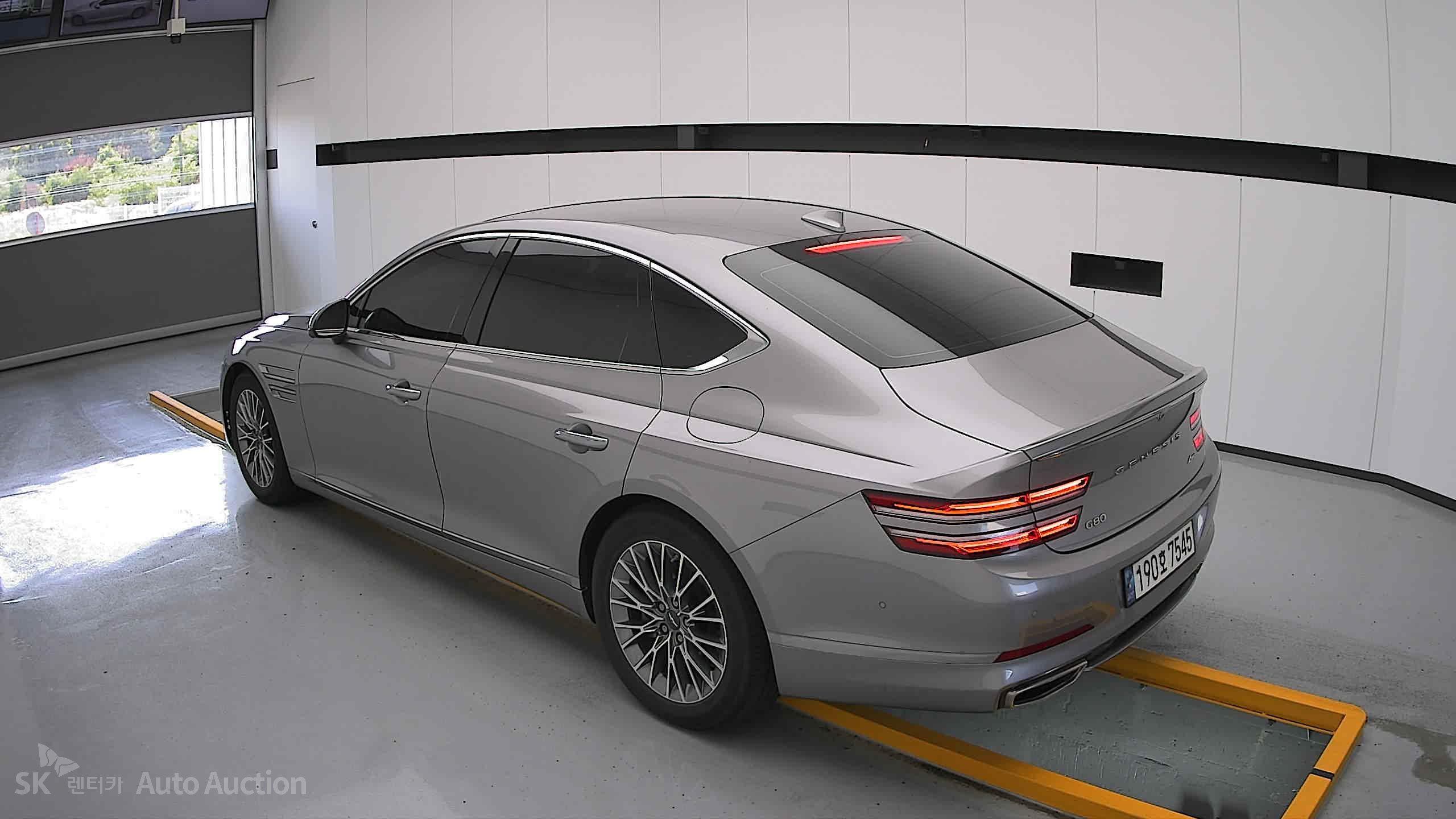 2022 - genesis g80