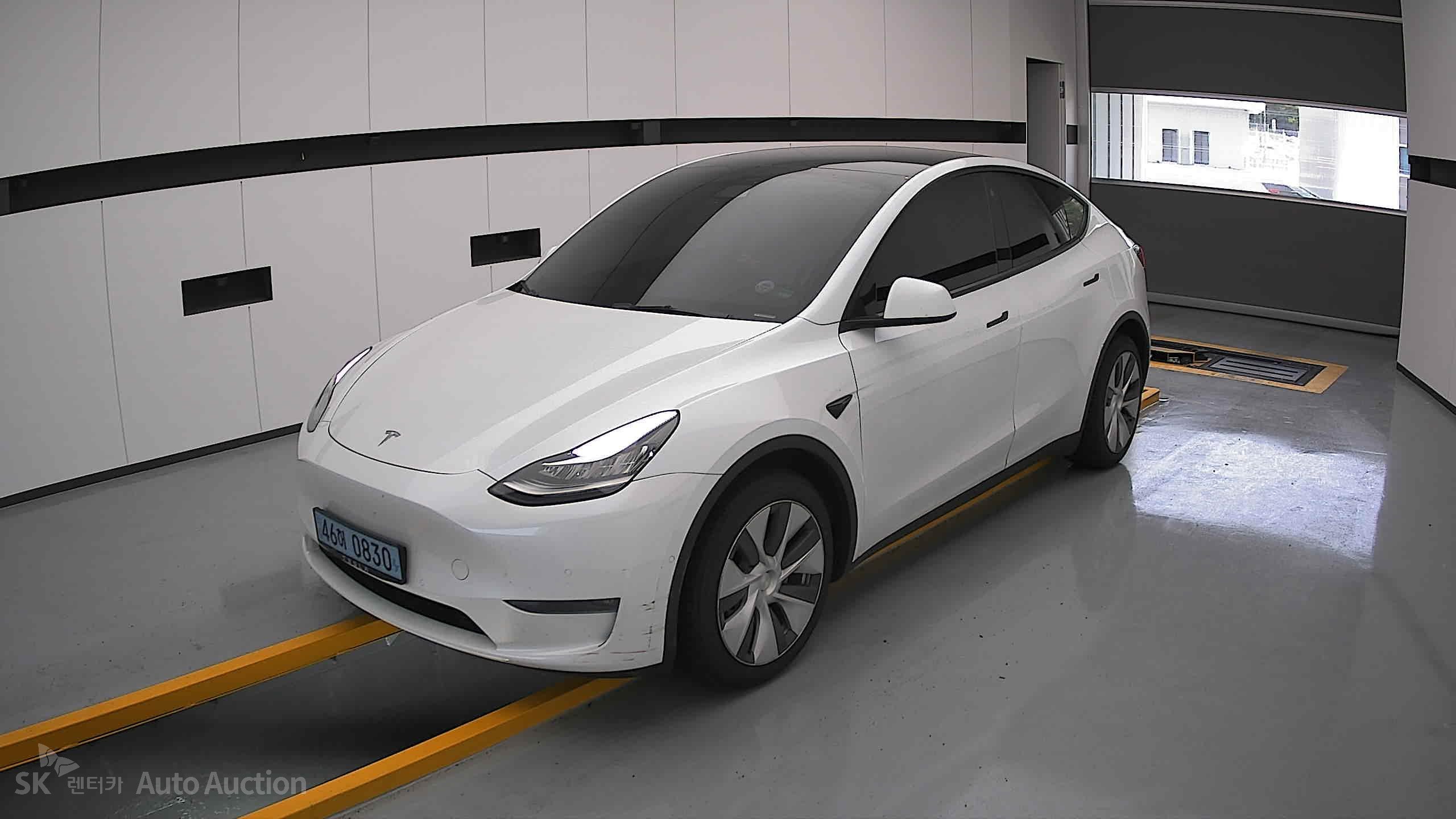 2022 - tesla model y