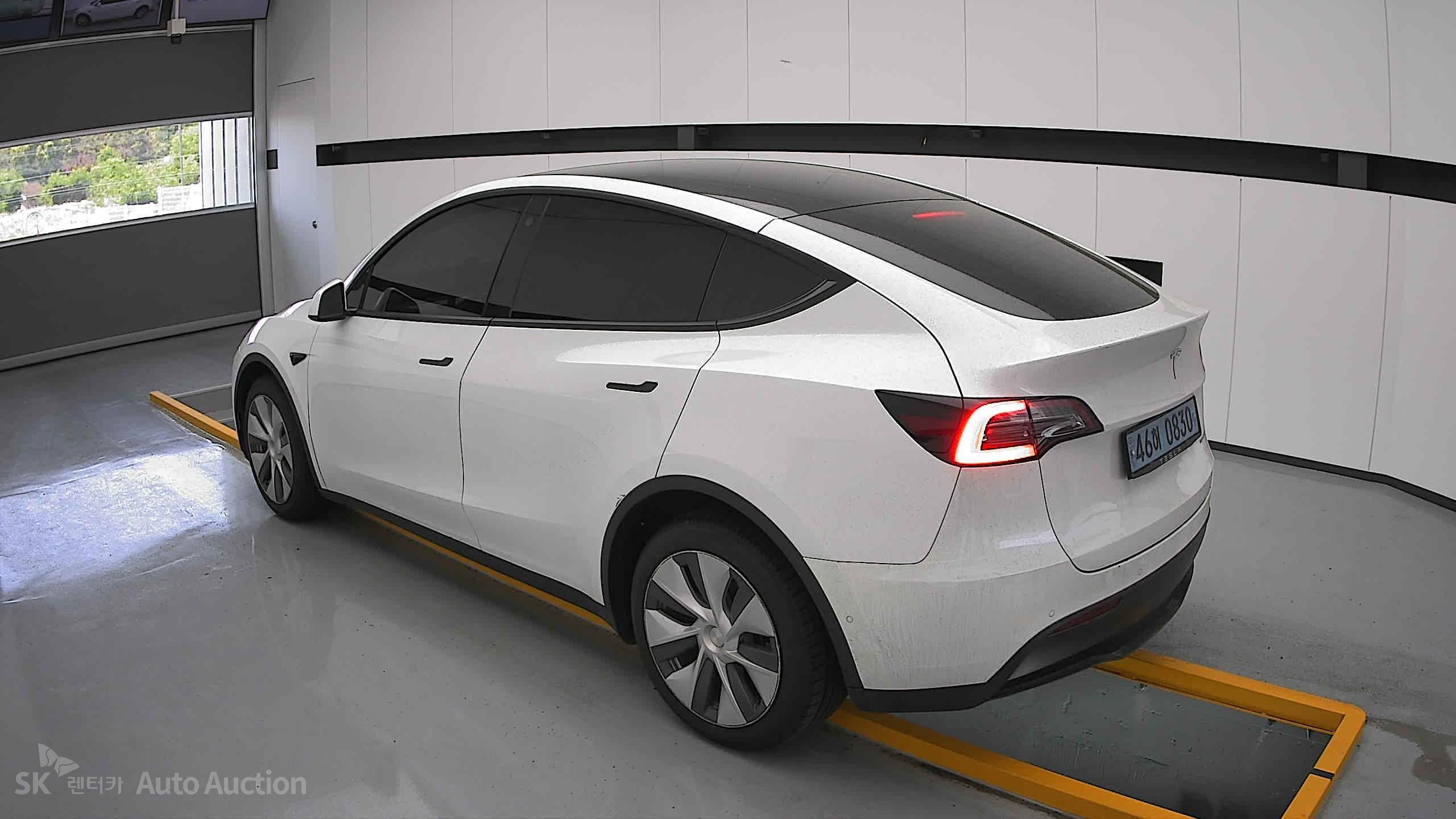 2022 - tesla model y