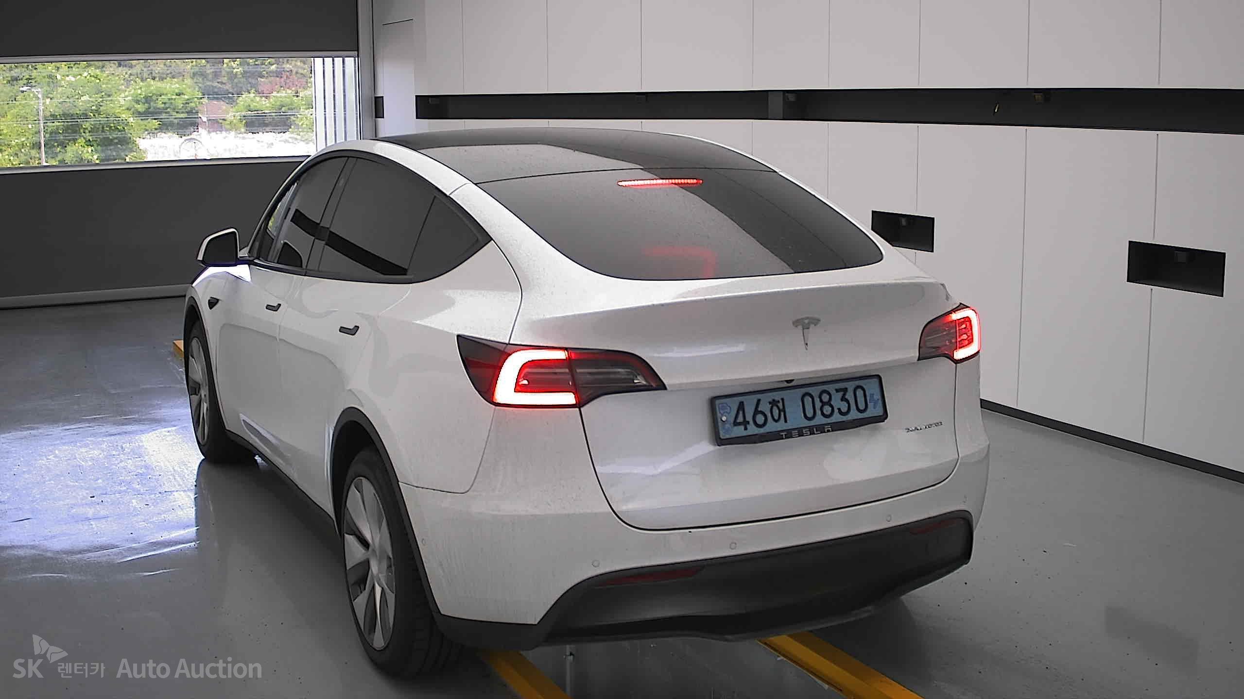 2022 - tesla model y