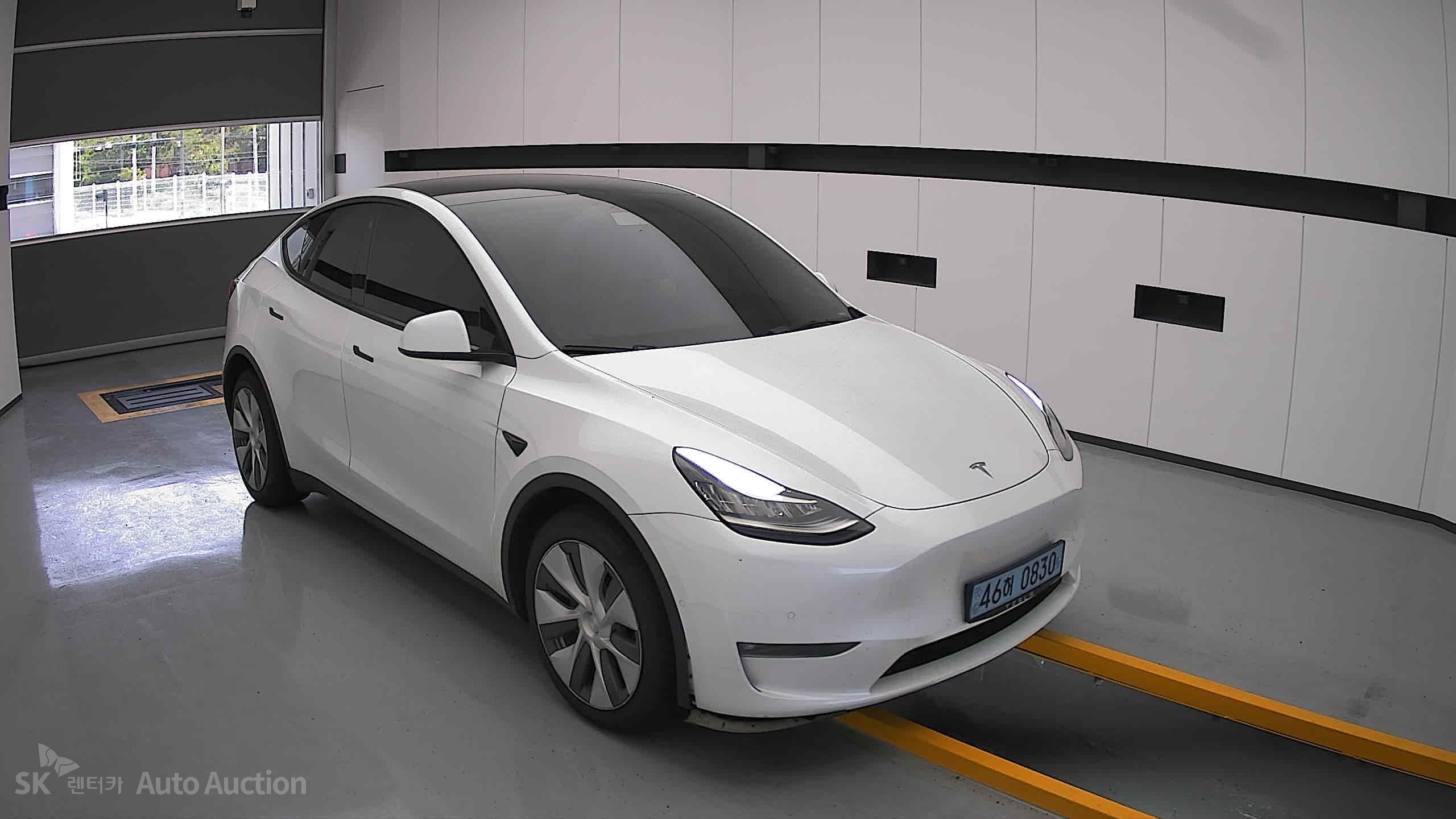 2022 - tesla model y
