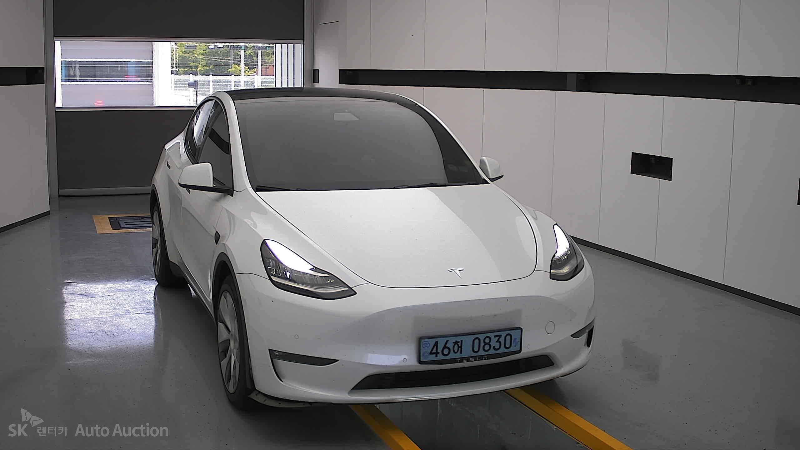 2022 - tesla model y