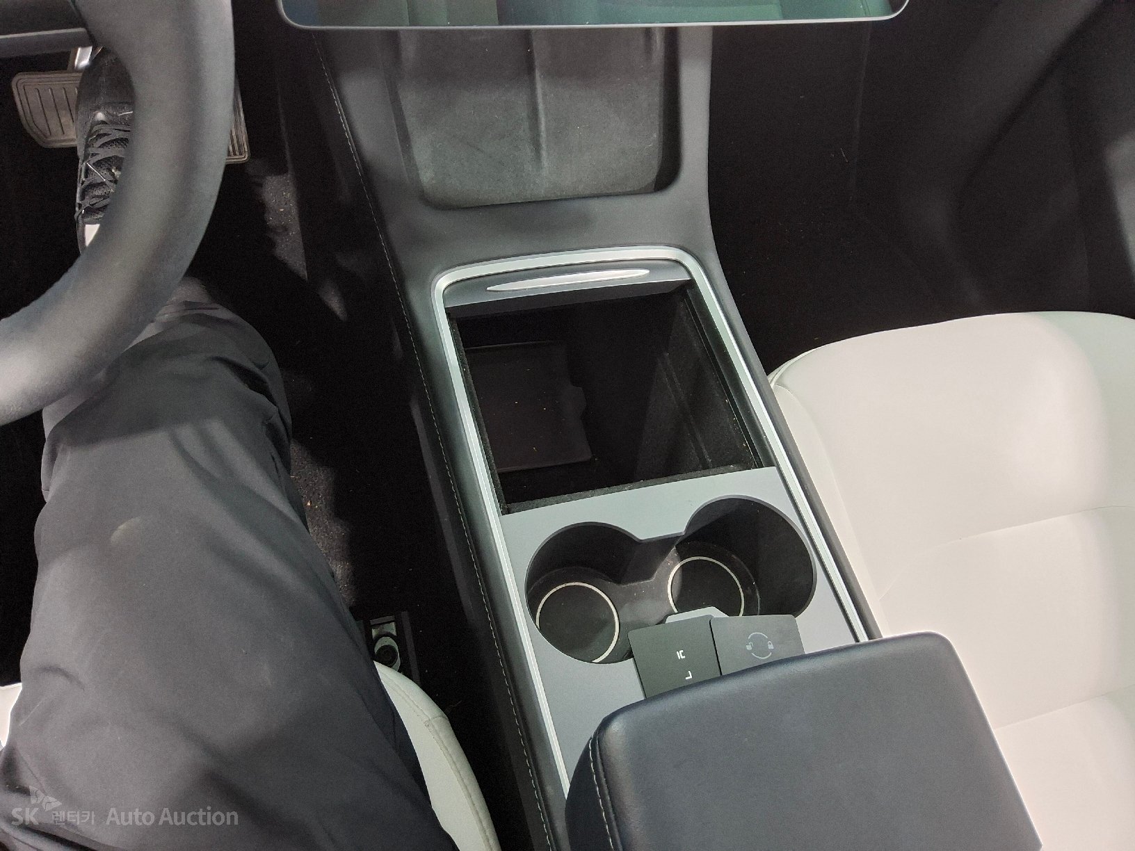 2022 - tesla model y