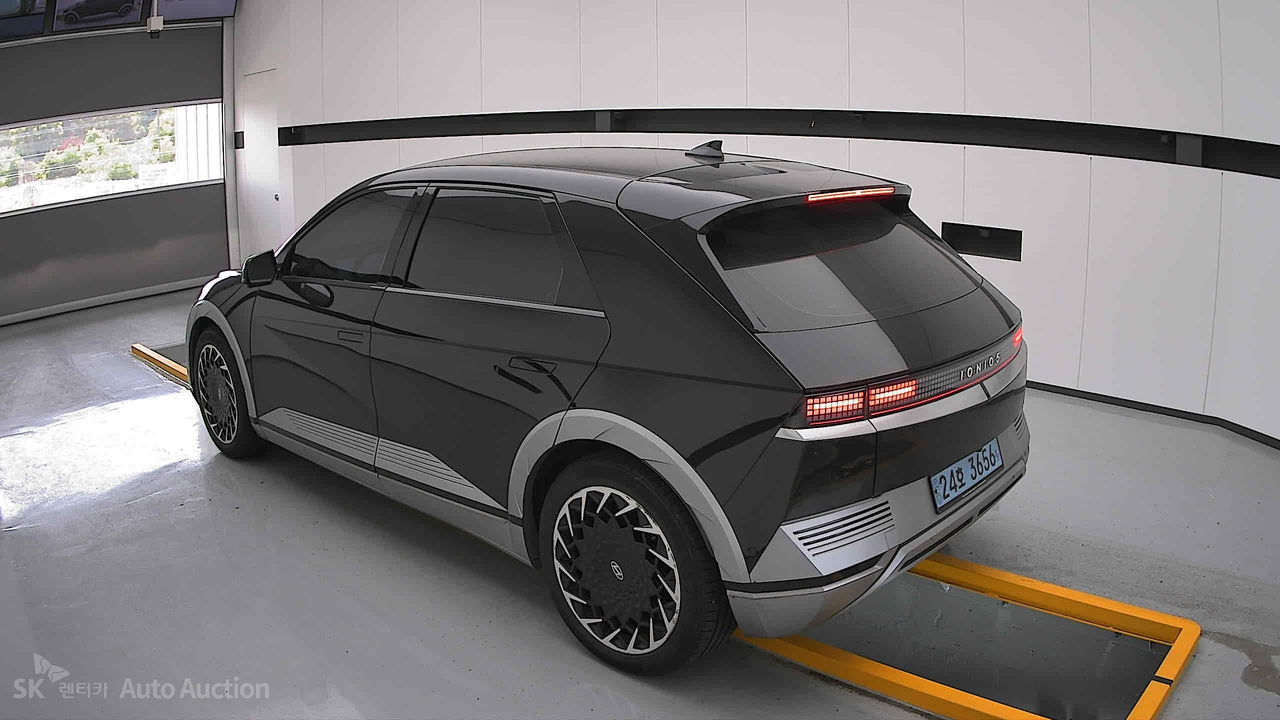 2022 - hyundai ioniq