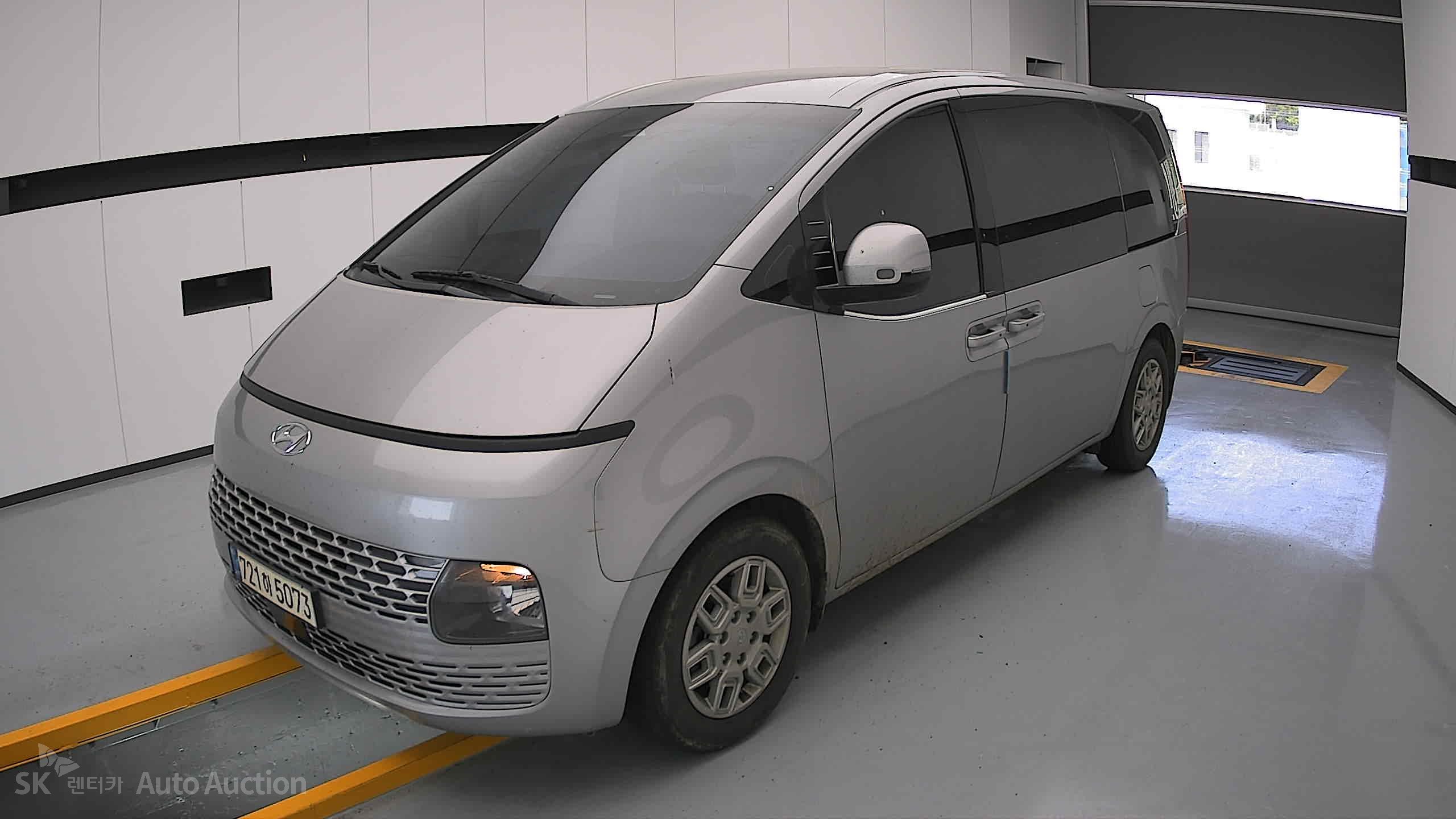 2022 - hyundai staria