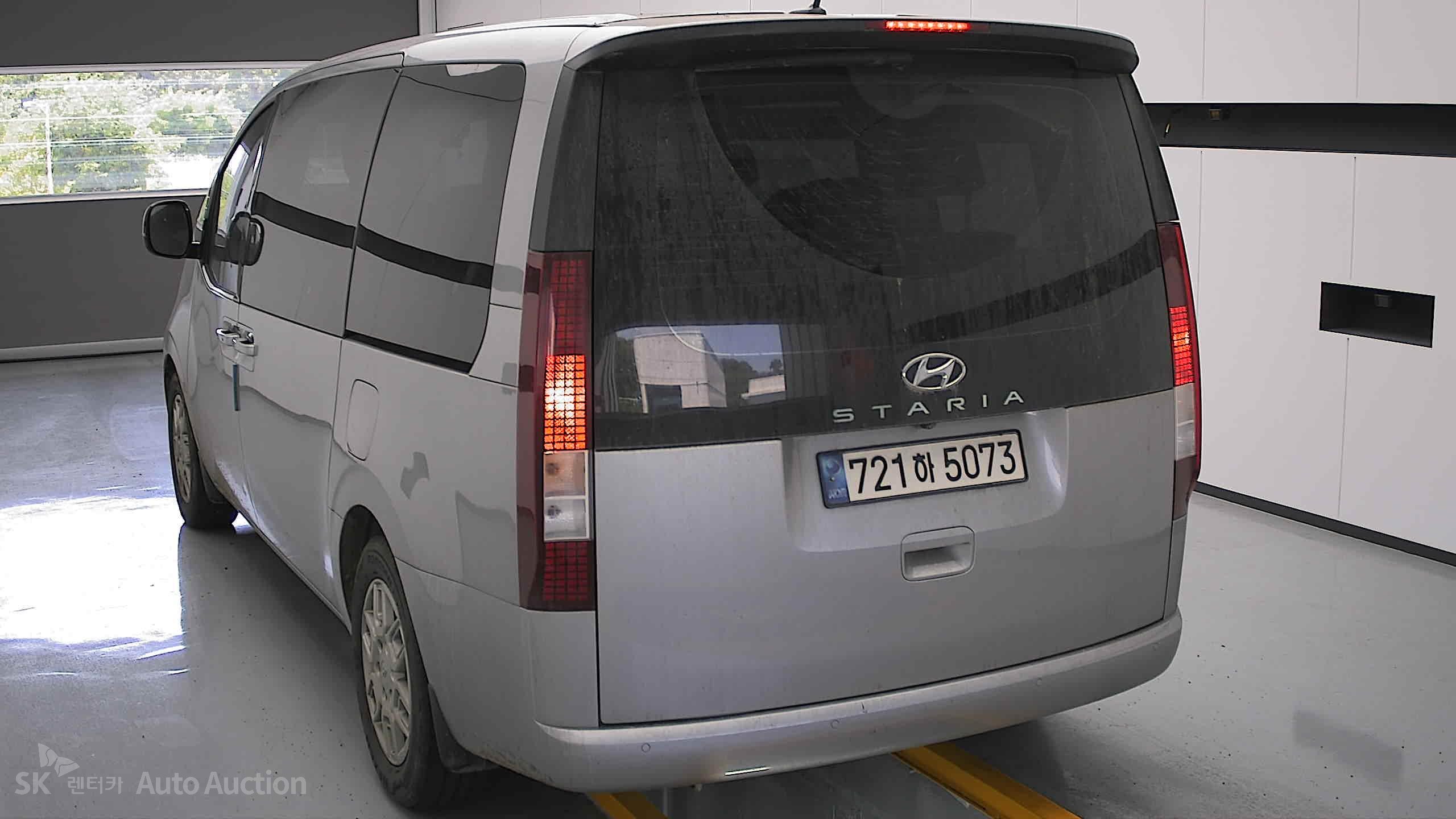 2022 - hyundai staria
