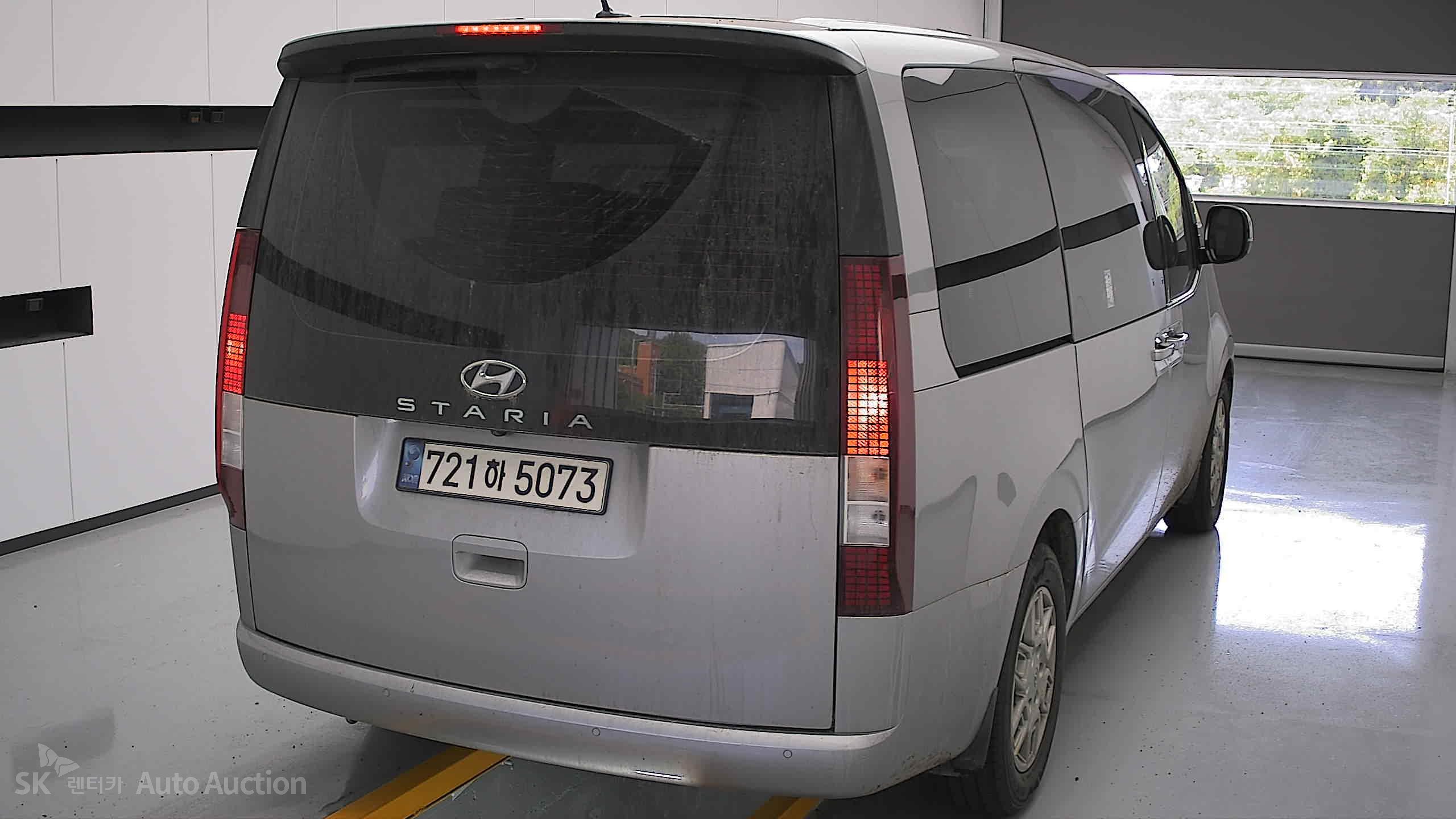 2022 - hyundai staria