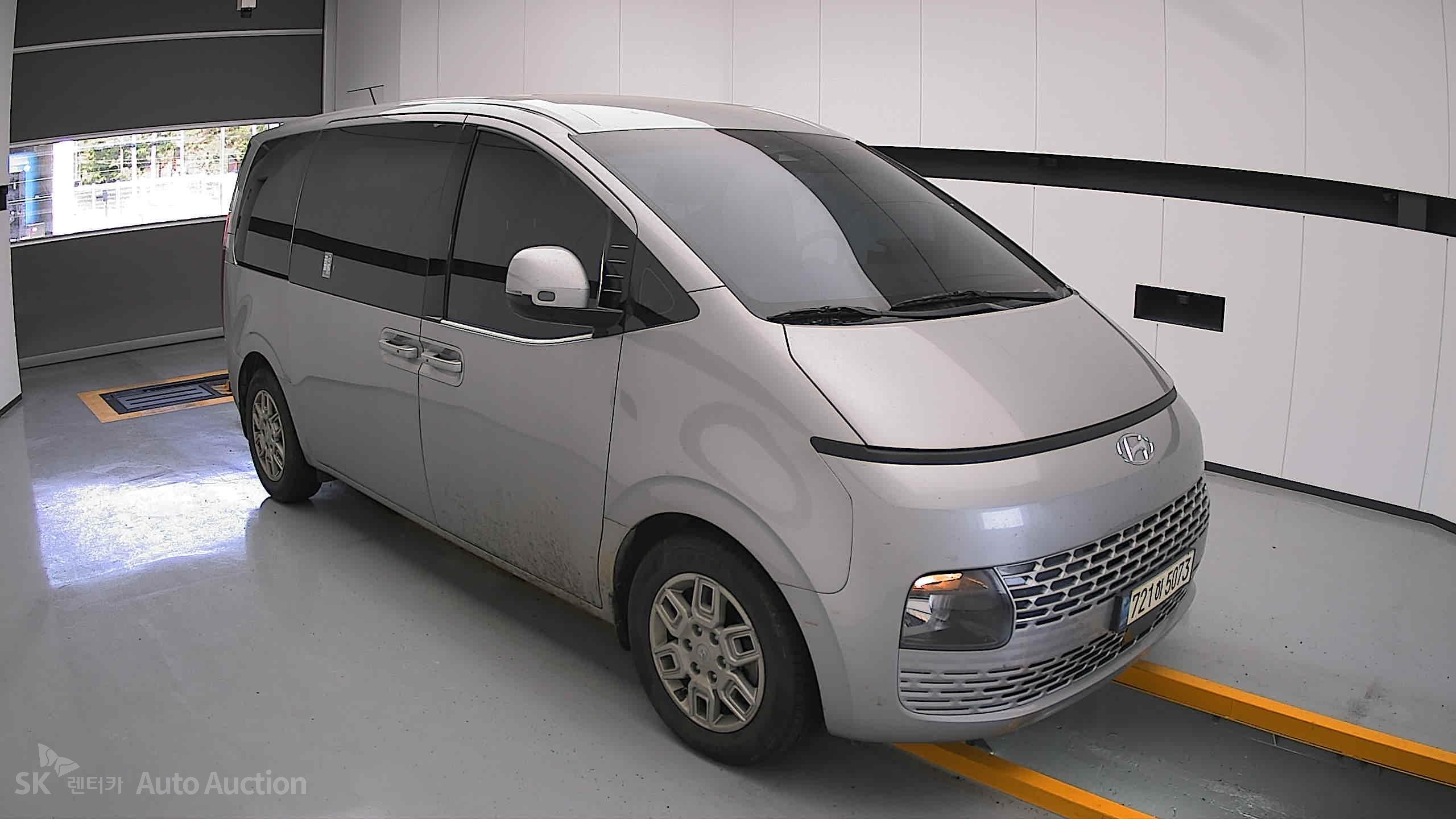 2022 - hyundai staria