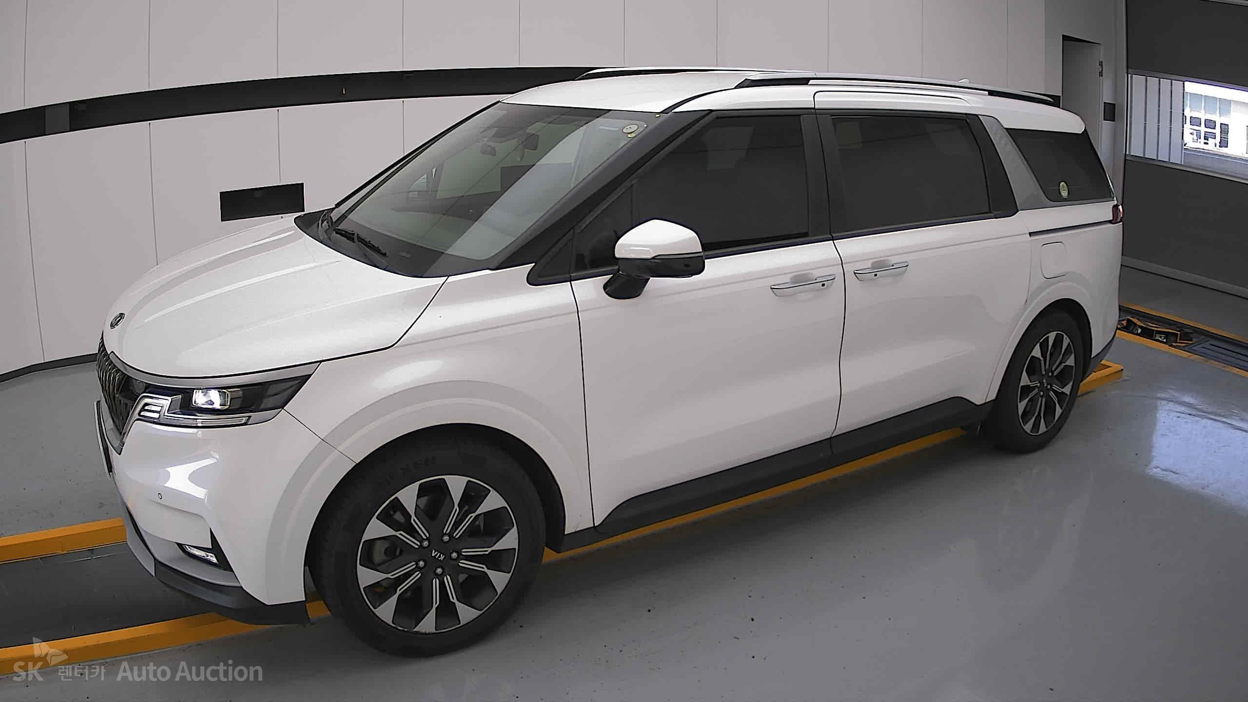 2021 - kia carnival