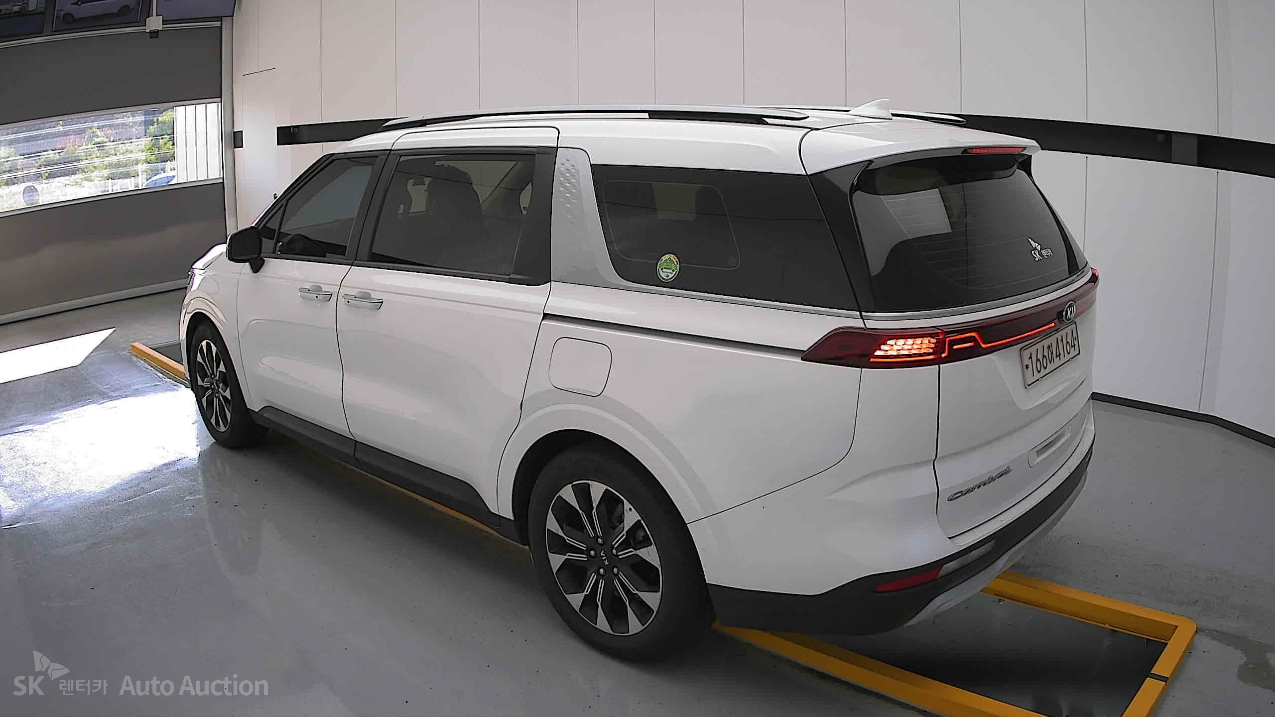 2021 - kia carnival