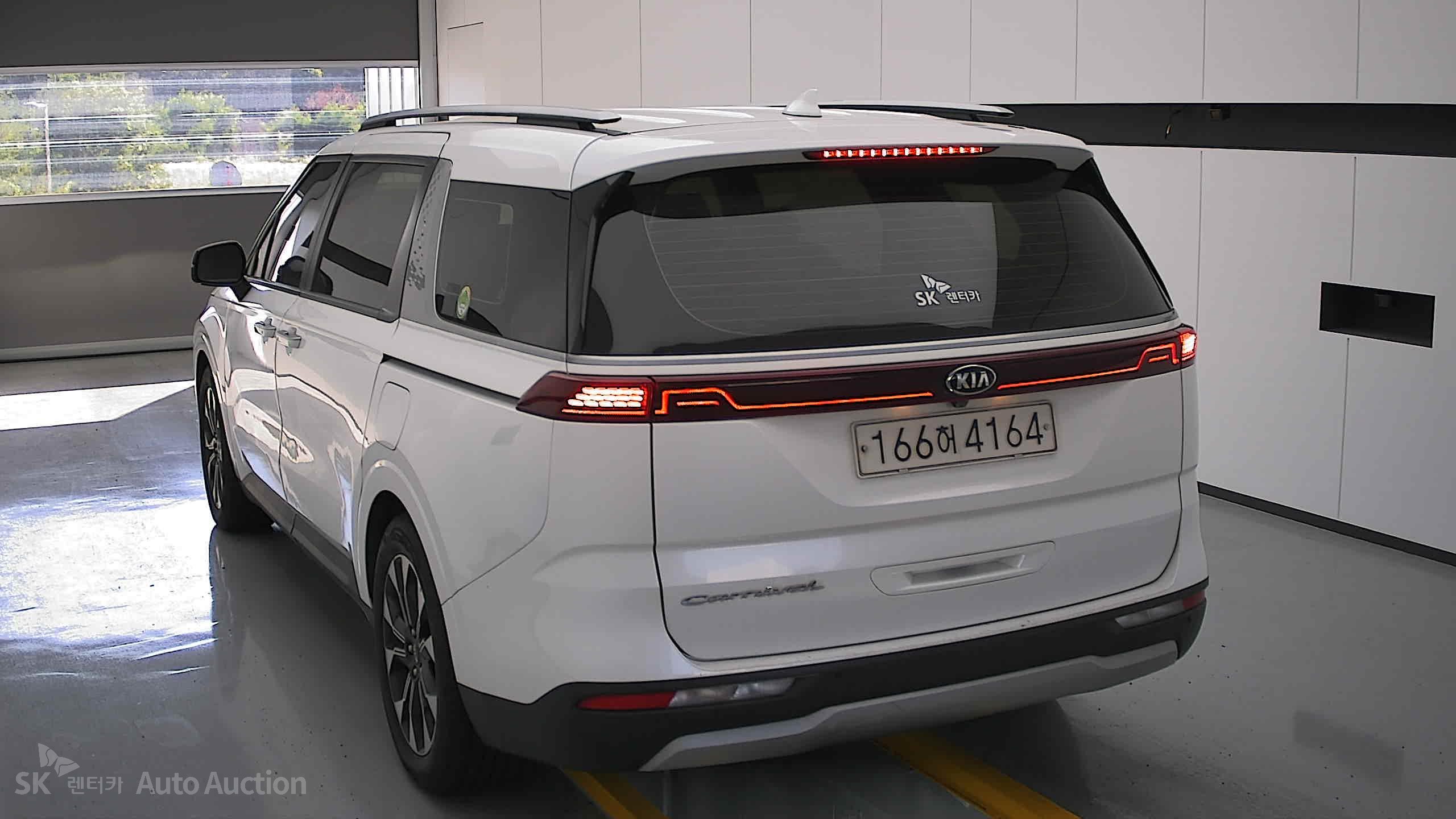 2021 - kia carnival