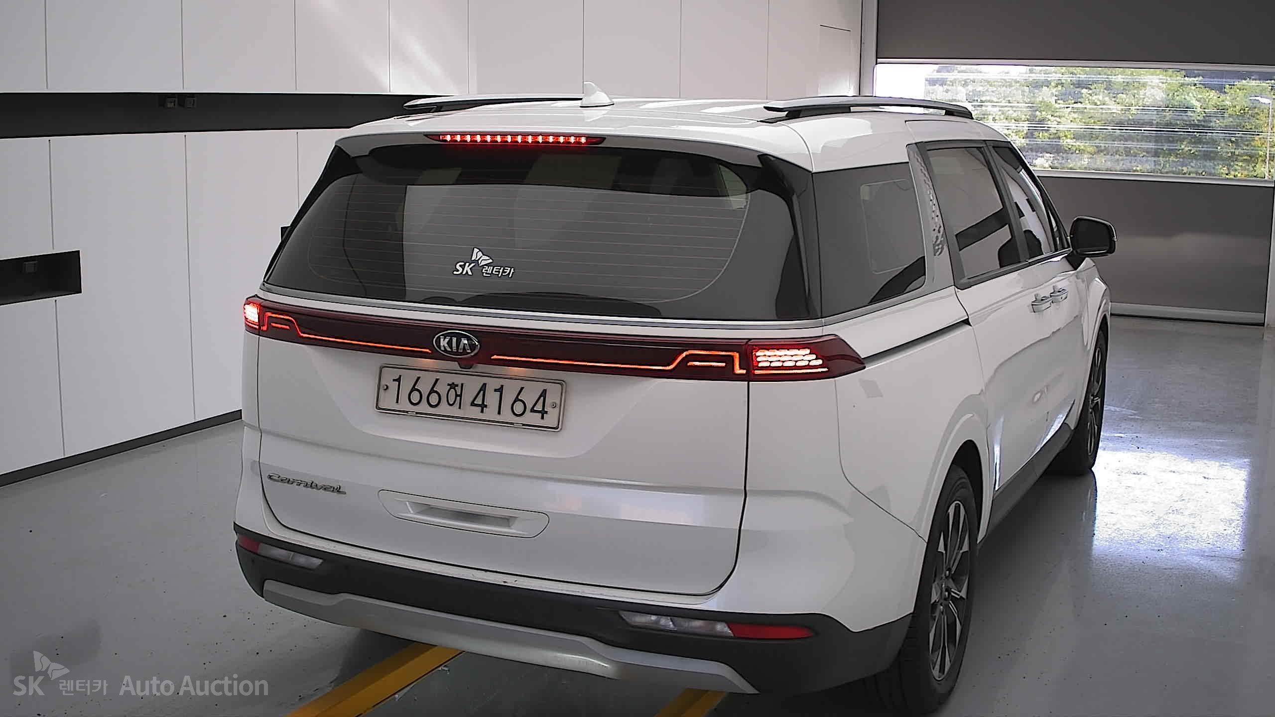 2021 - kia carnival