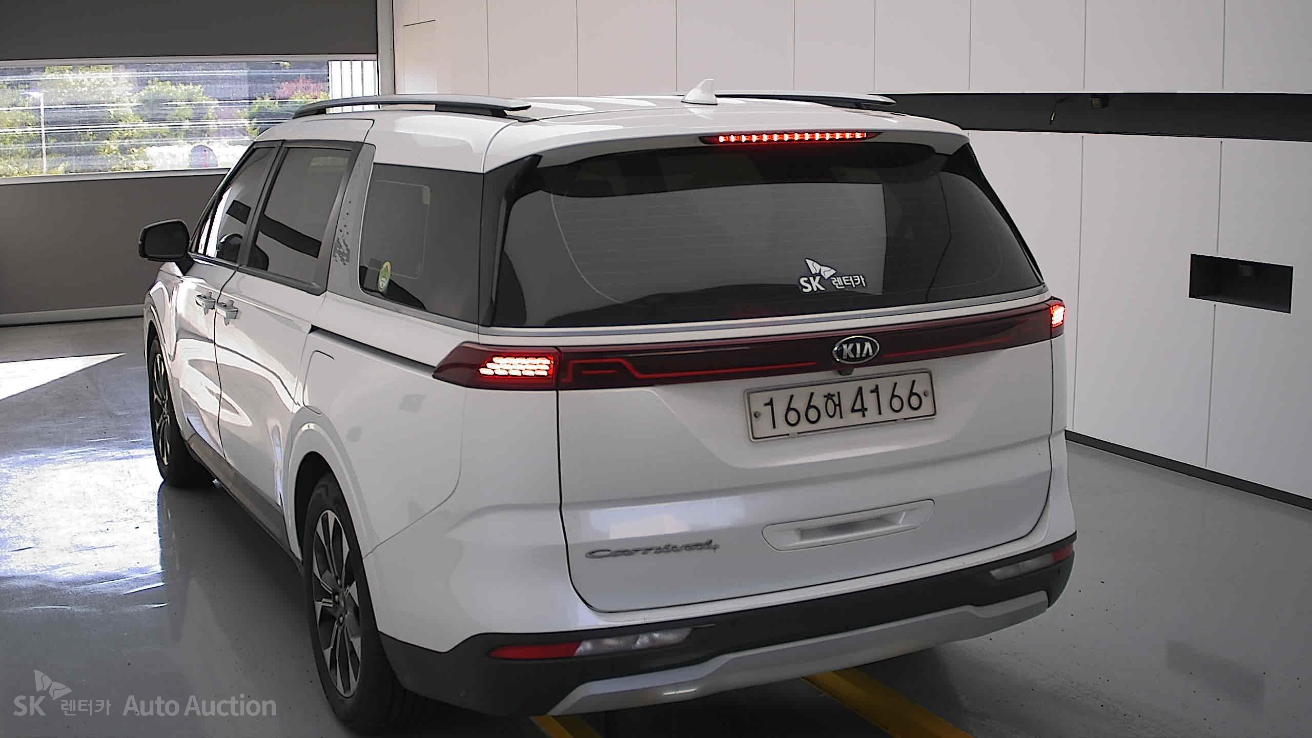 2021 - kia carnival