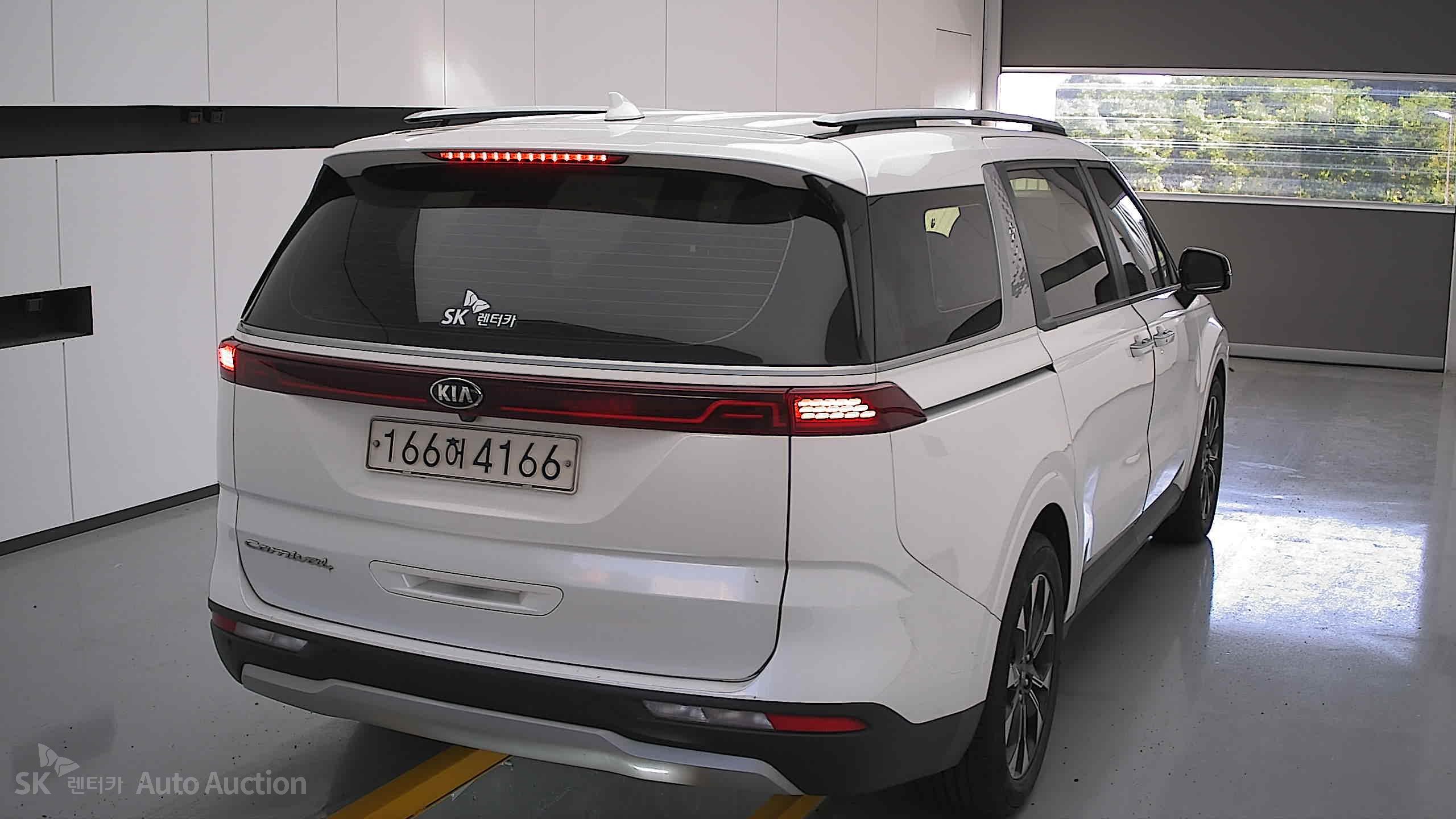 2021 - kia carnival