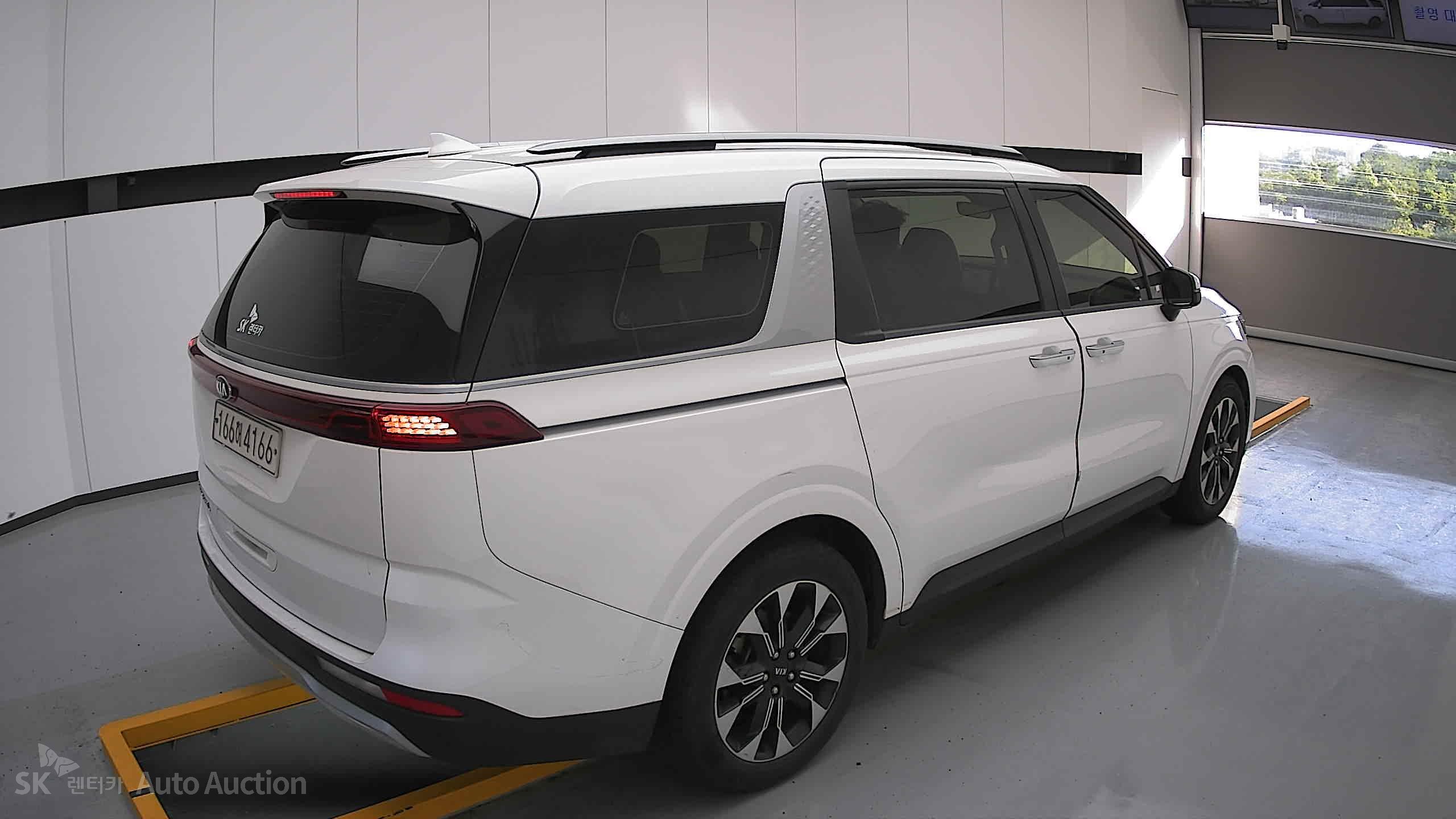 2021 - kia carnival