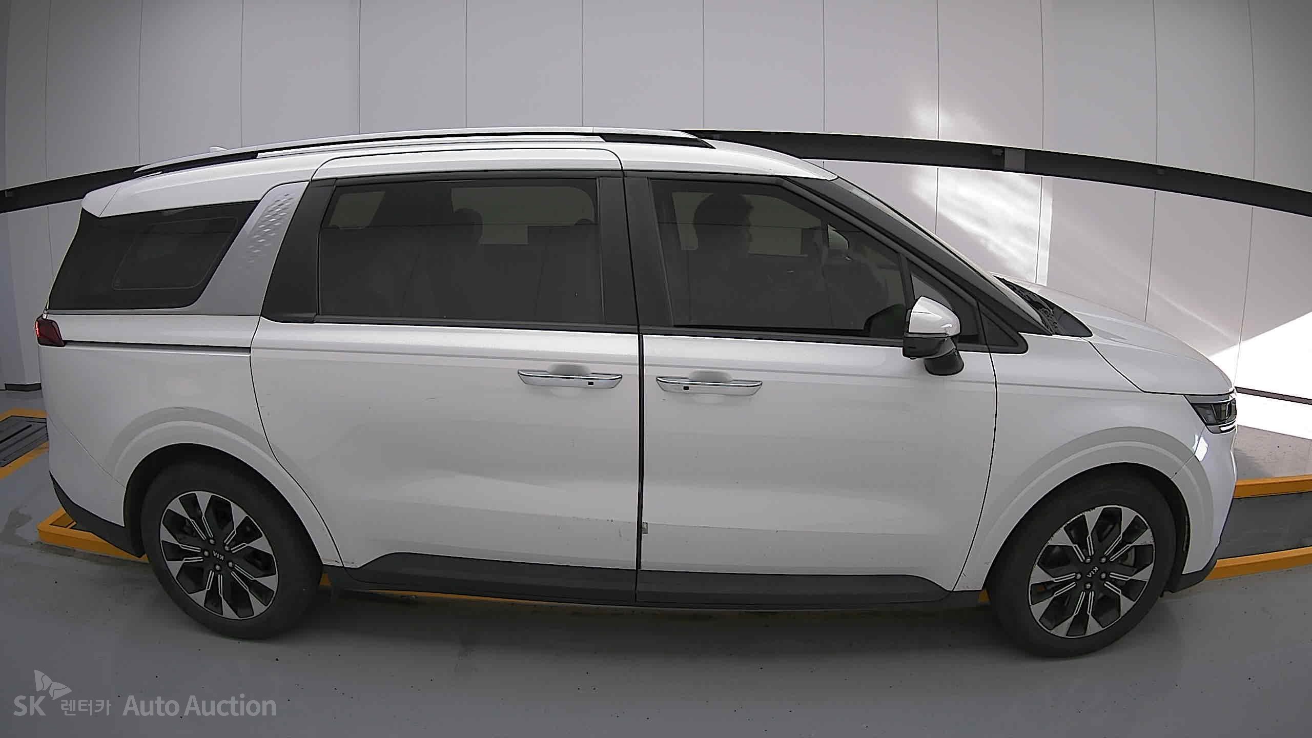 2021 - kia carnival
