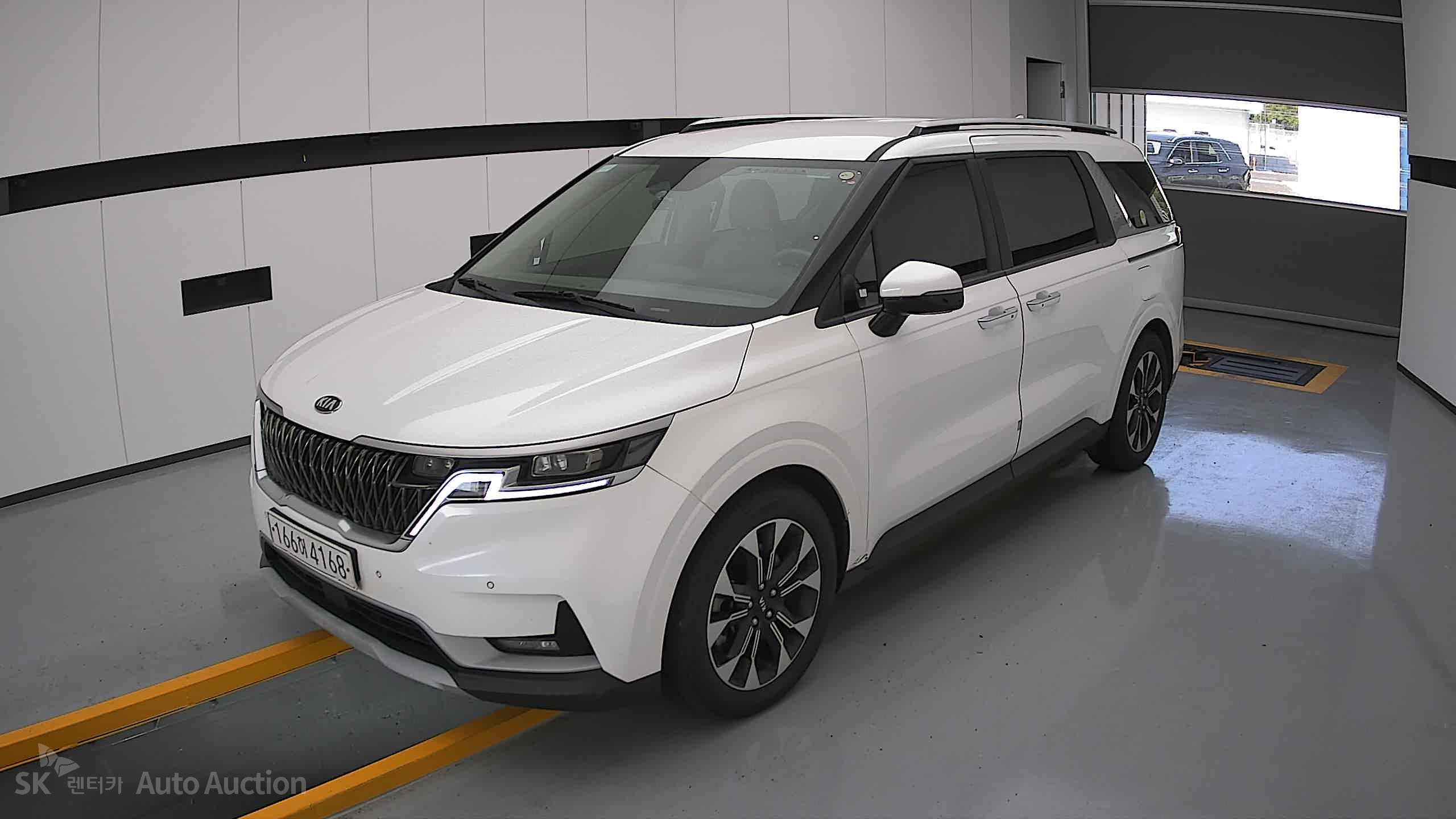 2021 - kia carnival