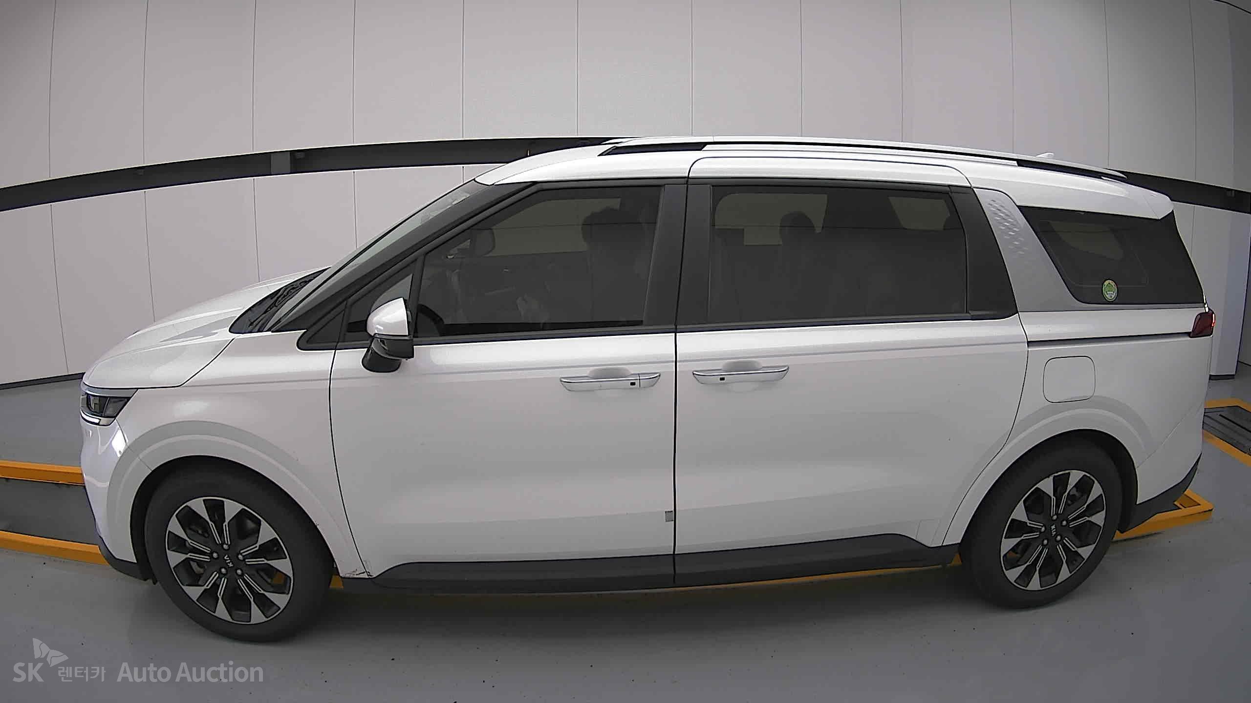 2021 - kia carnival
