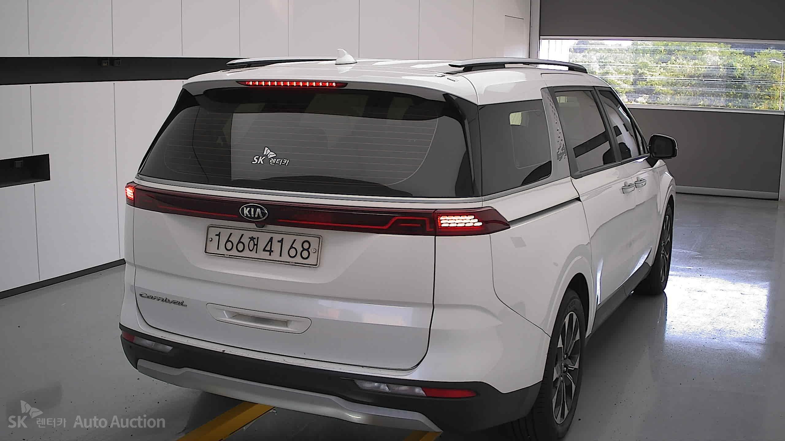 2021 - kia carnival